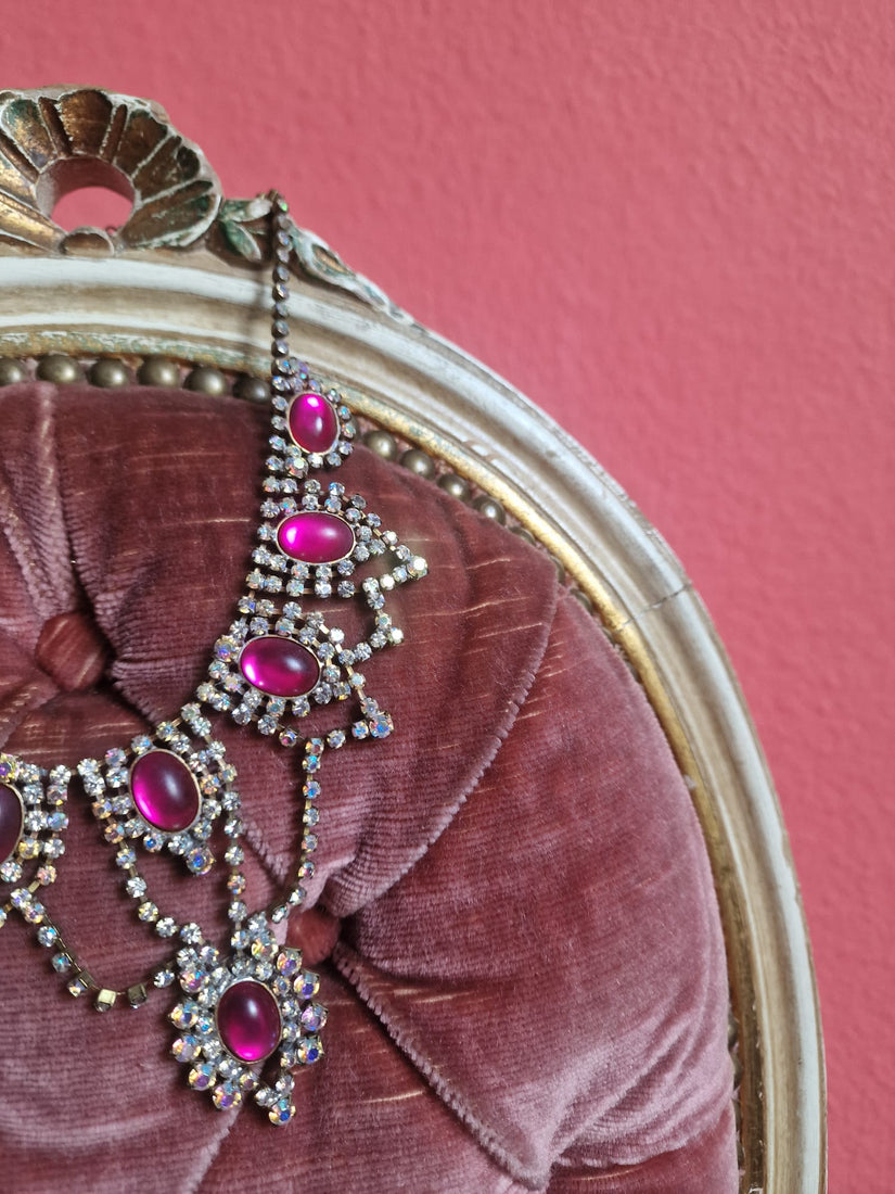 Fuchsia Cabochon & Crystal Statement Necklace – Vintage Rhinestone Bib