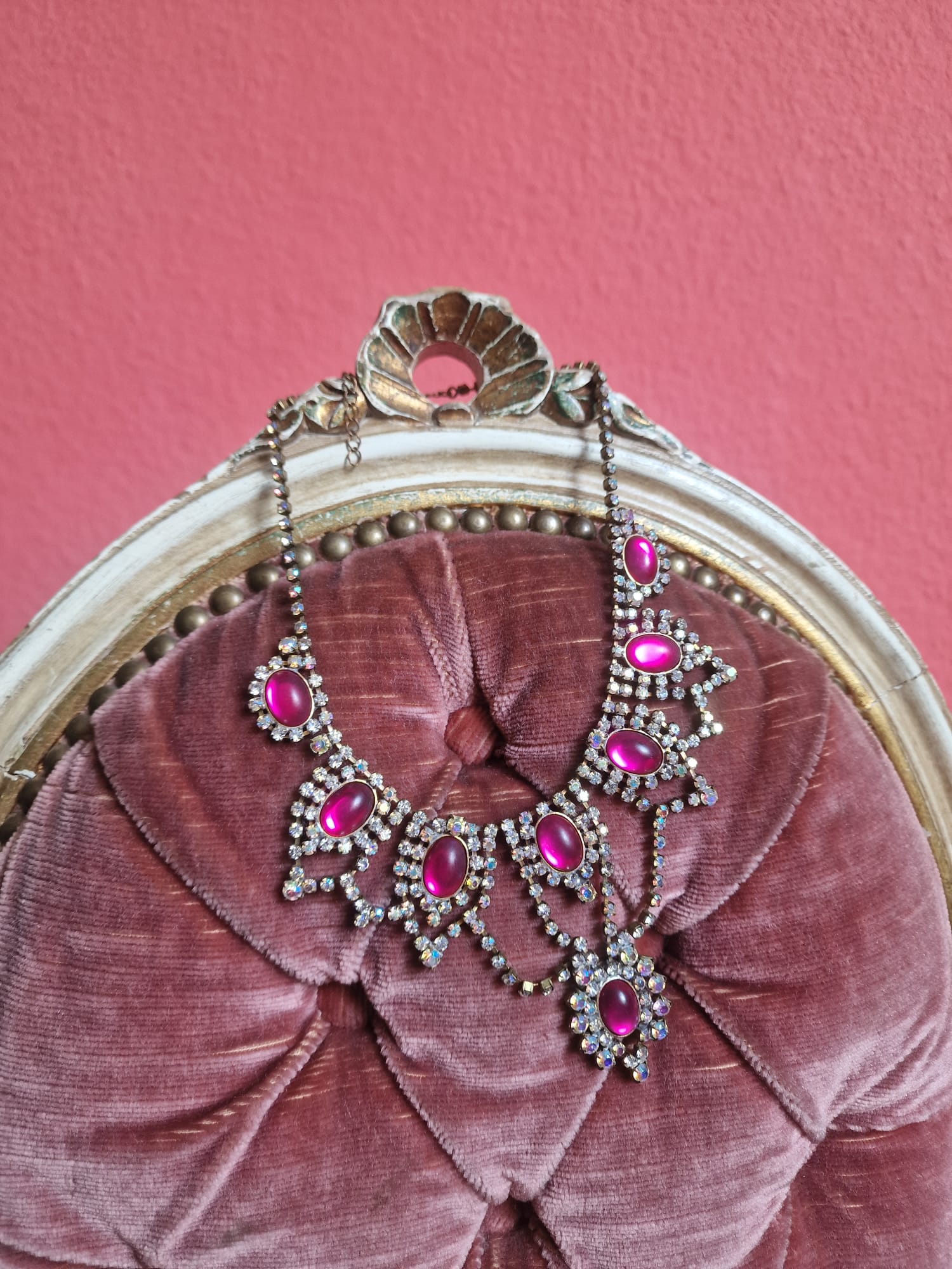 Fuchsia Cabochon & Crystal Statement Necklace – Vintage Rhinestone Bib
