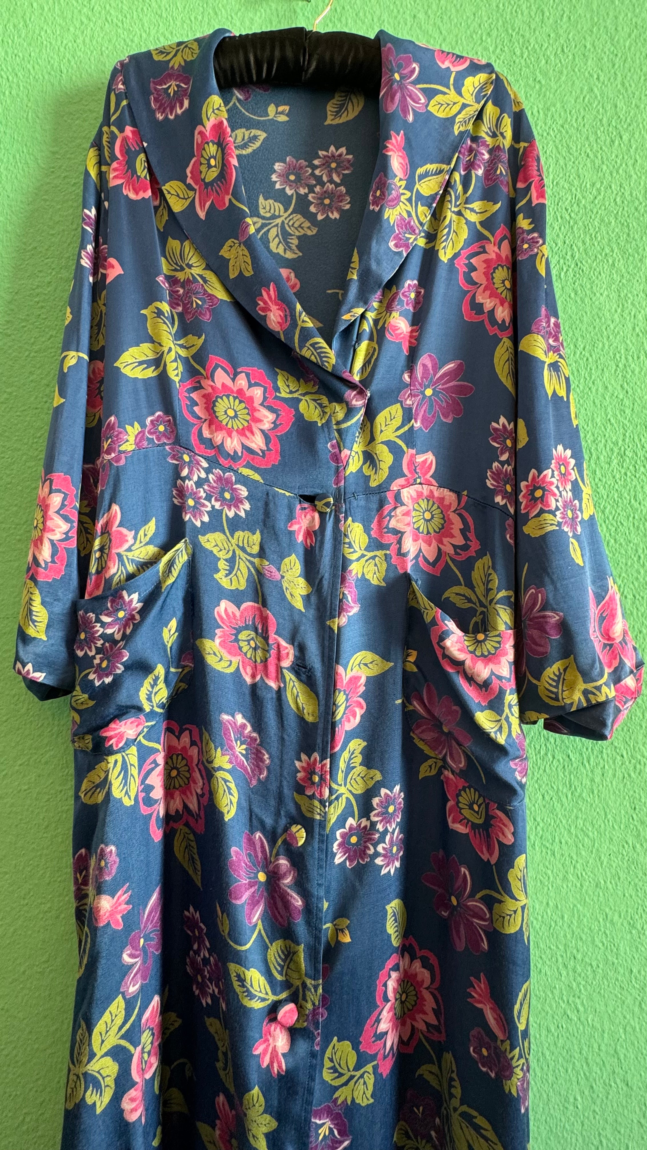 Vintage 1970s Blue Floral Synthetic Robe Dress