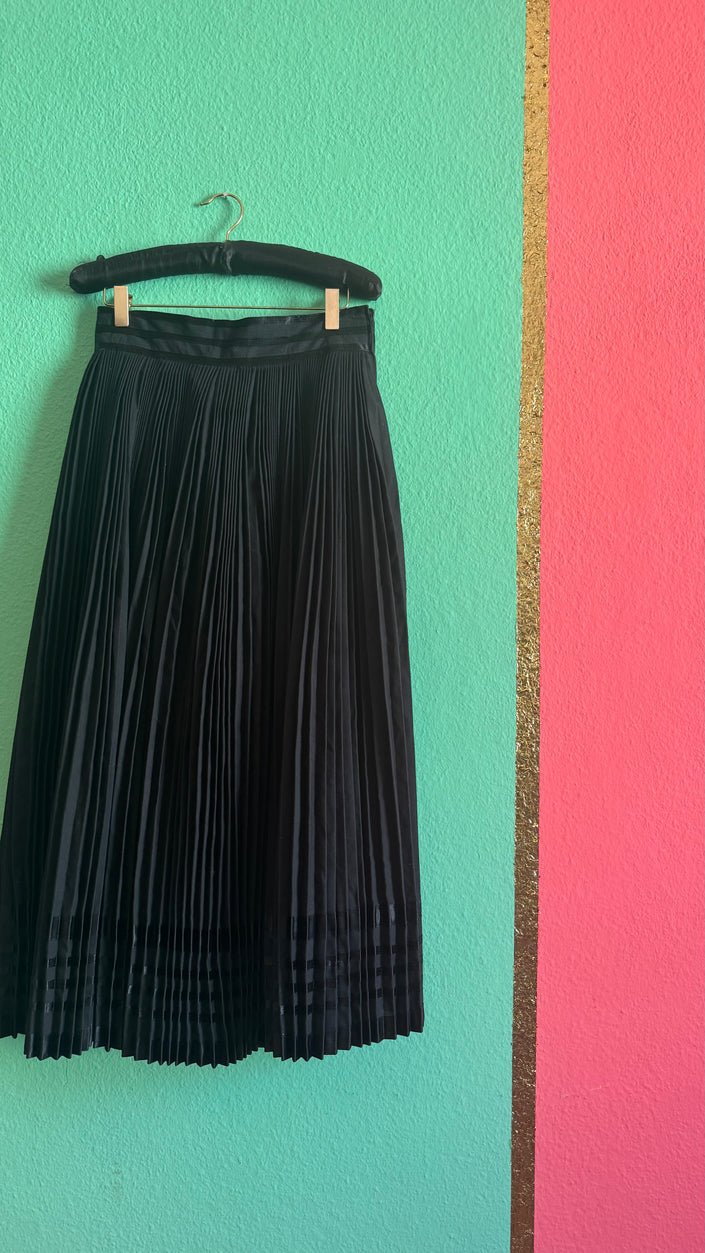 Vintage 1980s Black Pleated Midi Skirt With Velvet Trim