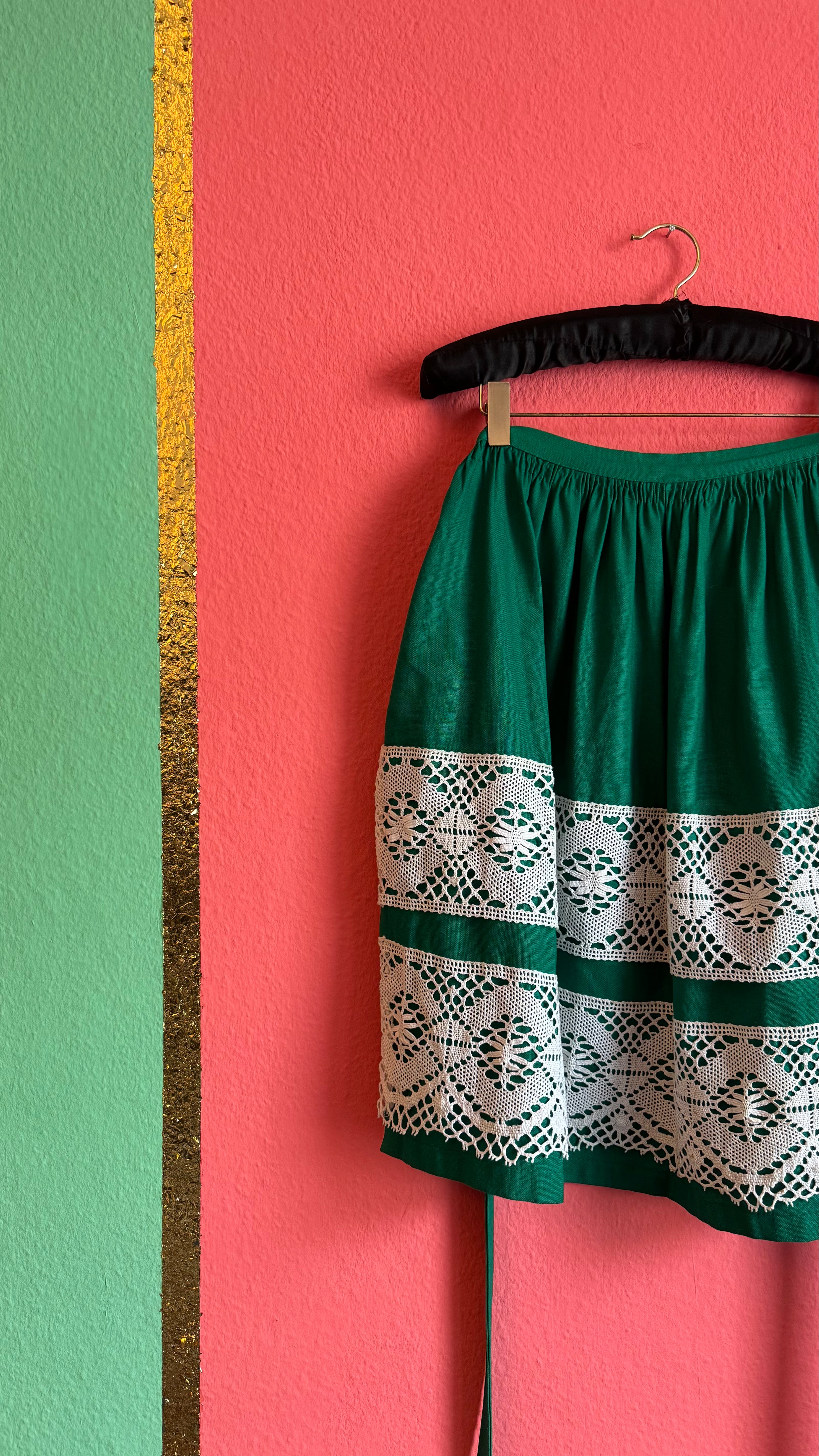 Vintage Mid-Century Green Cotton Apron With White Crochet Lace