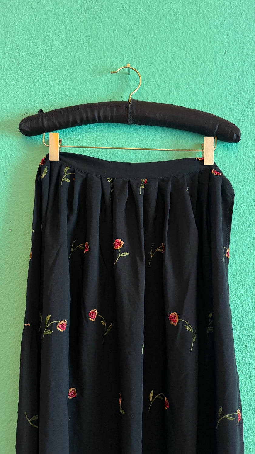 Vintage 1980s Black Synthetic Blend Apron With Rose Embroidery