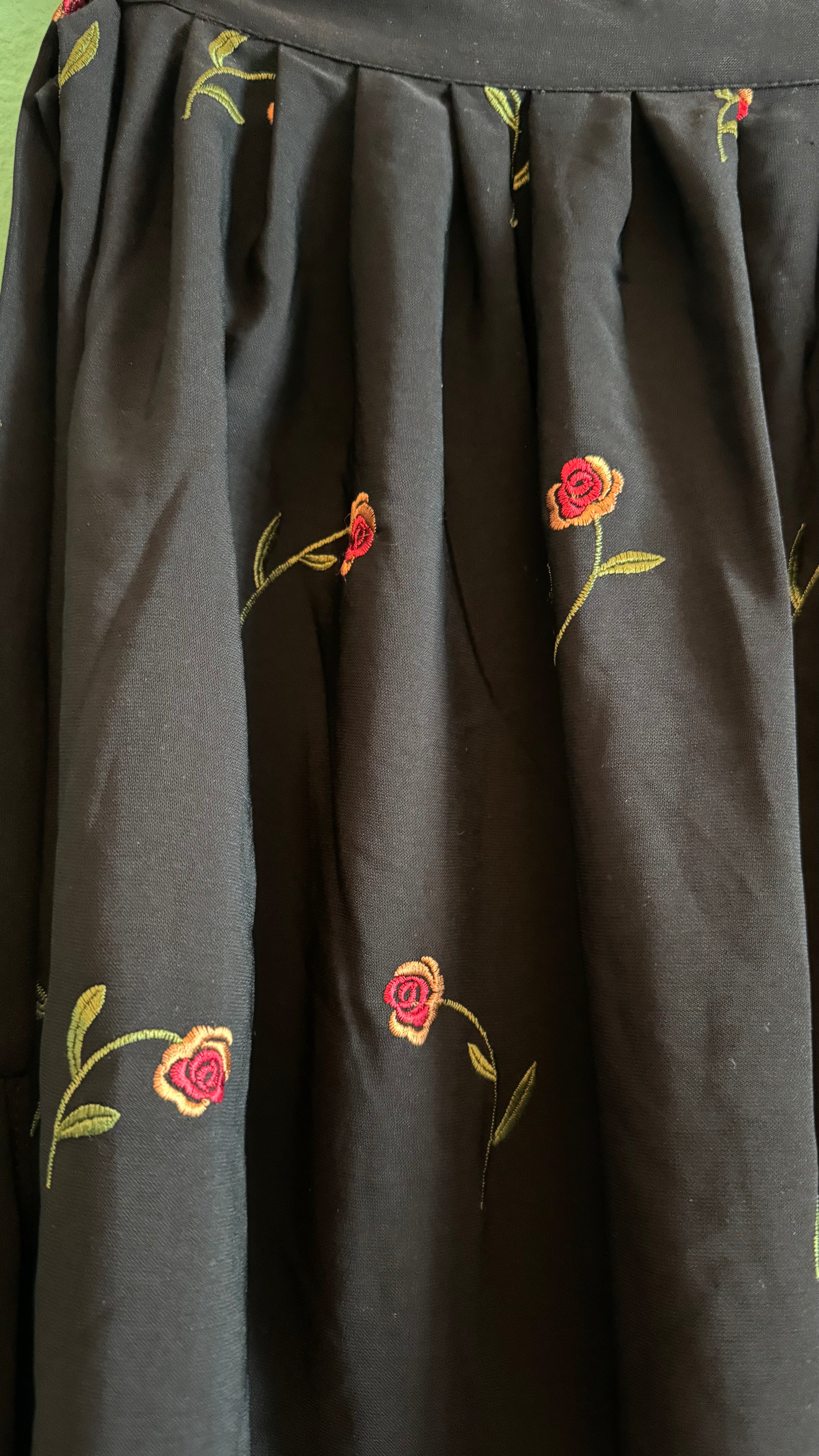 Vintage 1980s Black Synthetic Blend Apron With Rose Embroidery