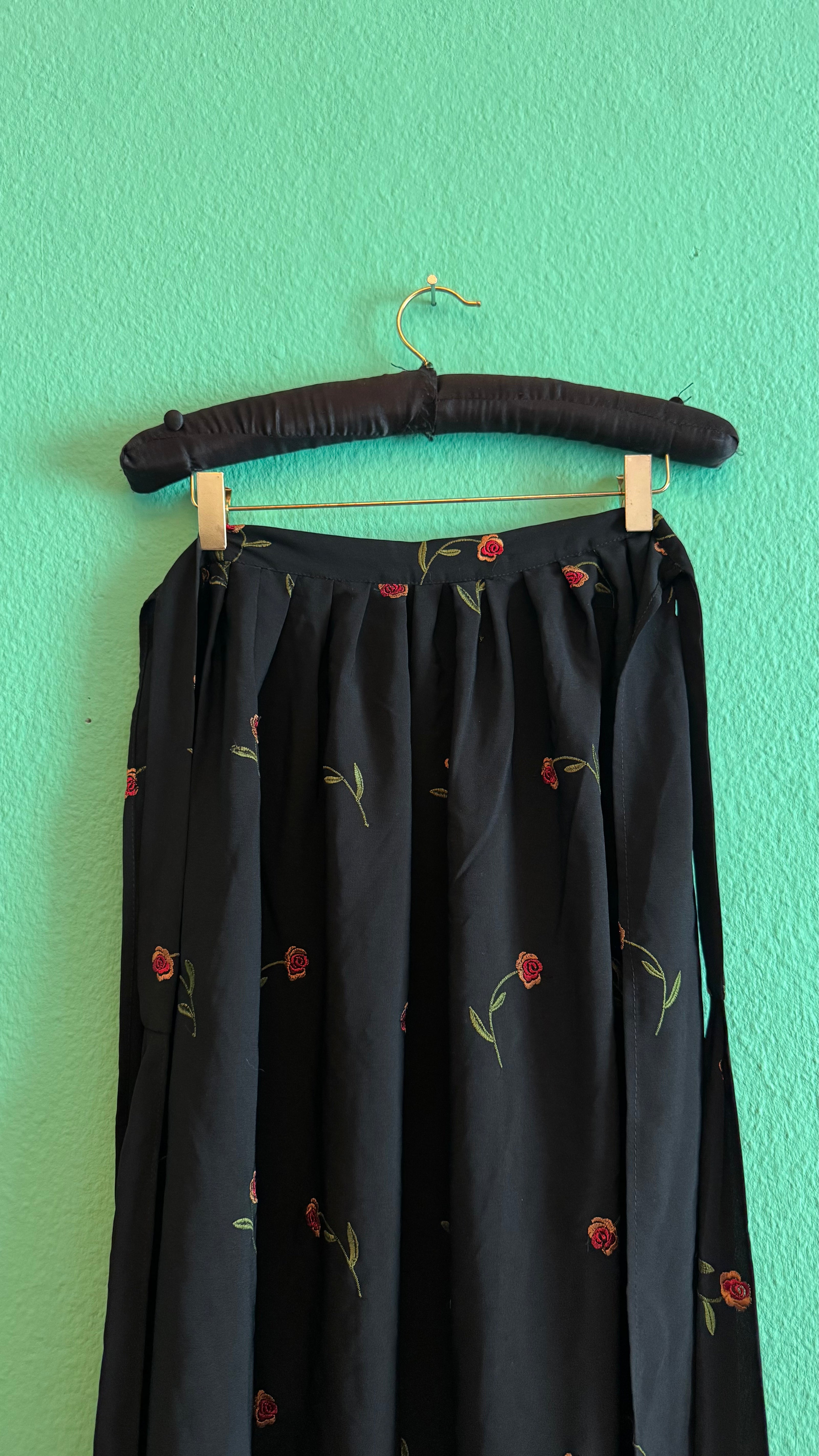 Vintage 1980s Black Synthetic Blend Apron With Rose Embroidery