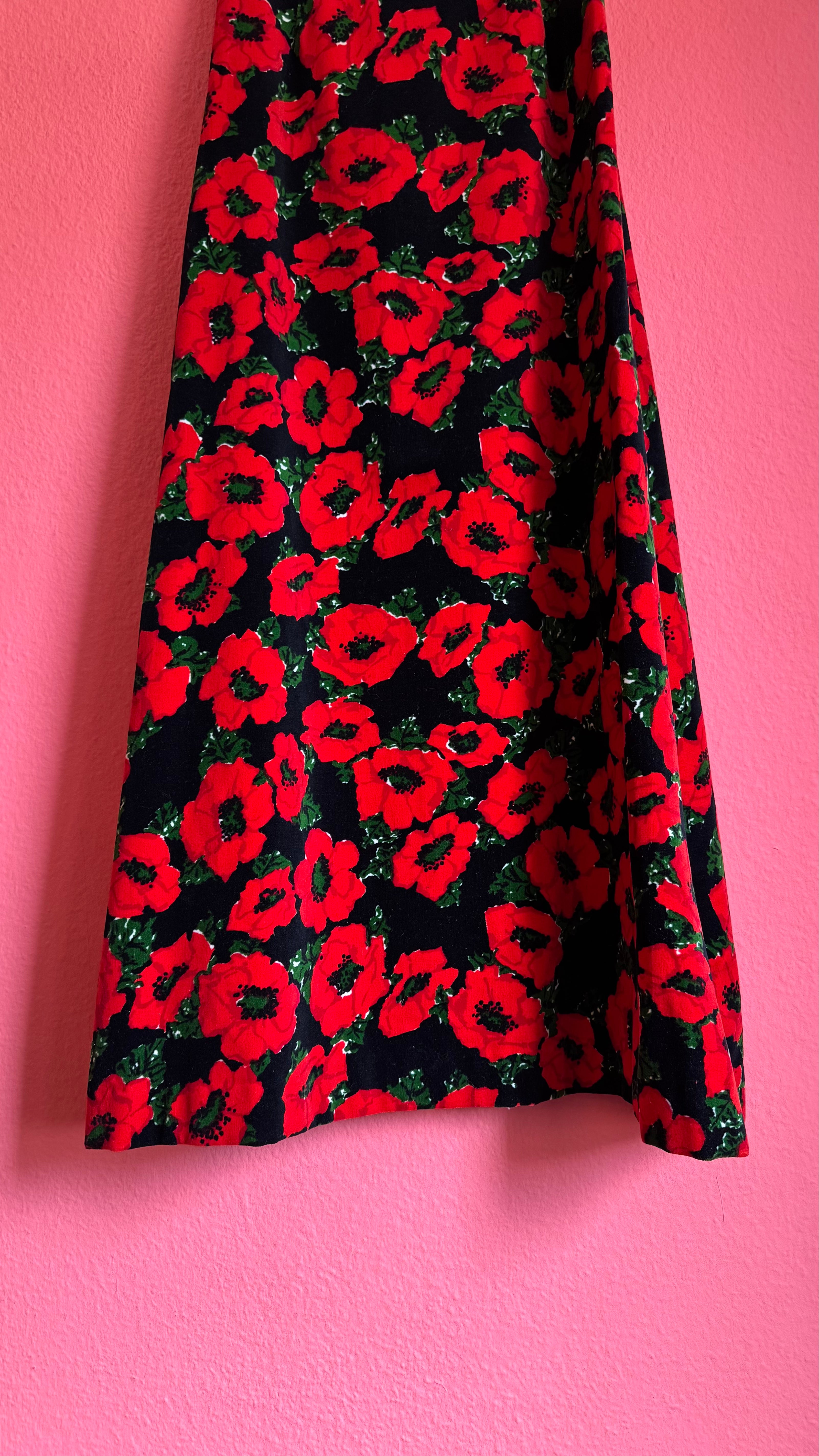 Vintage 1970s Mickhausen Black Velvet Poppy Print Skirt