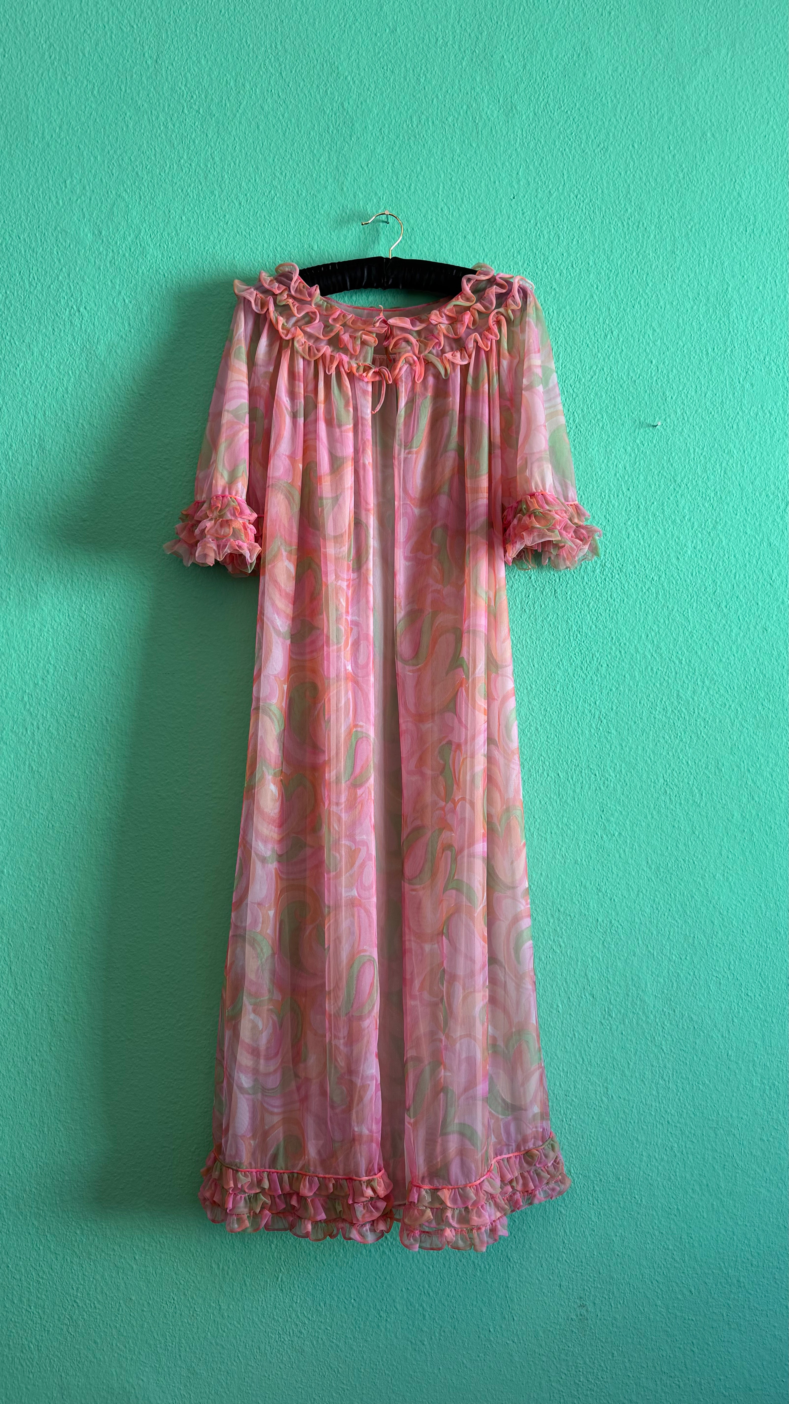 Vintage 1970s Pink Ruffle Nightgown