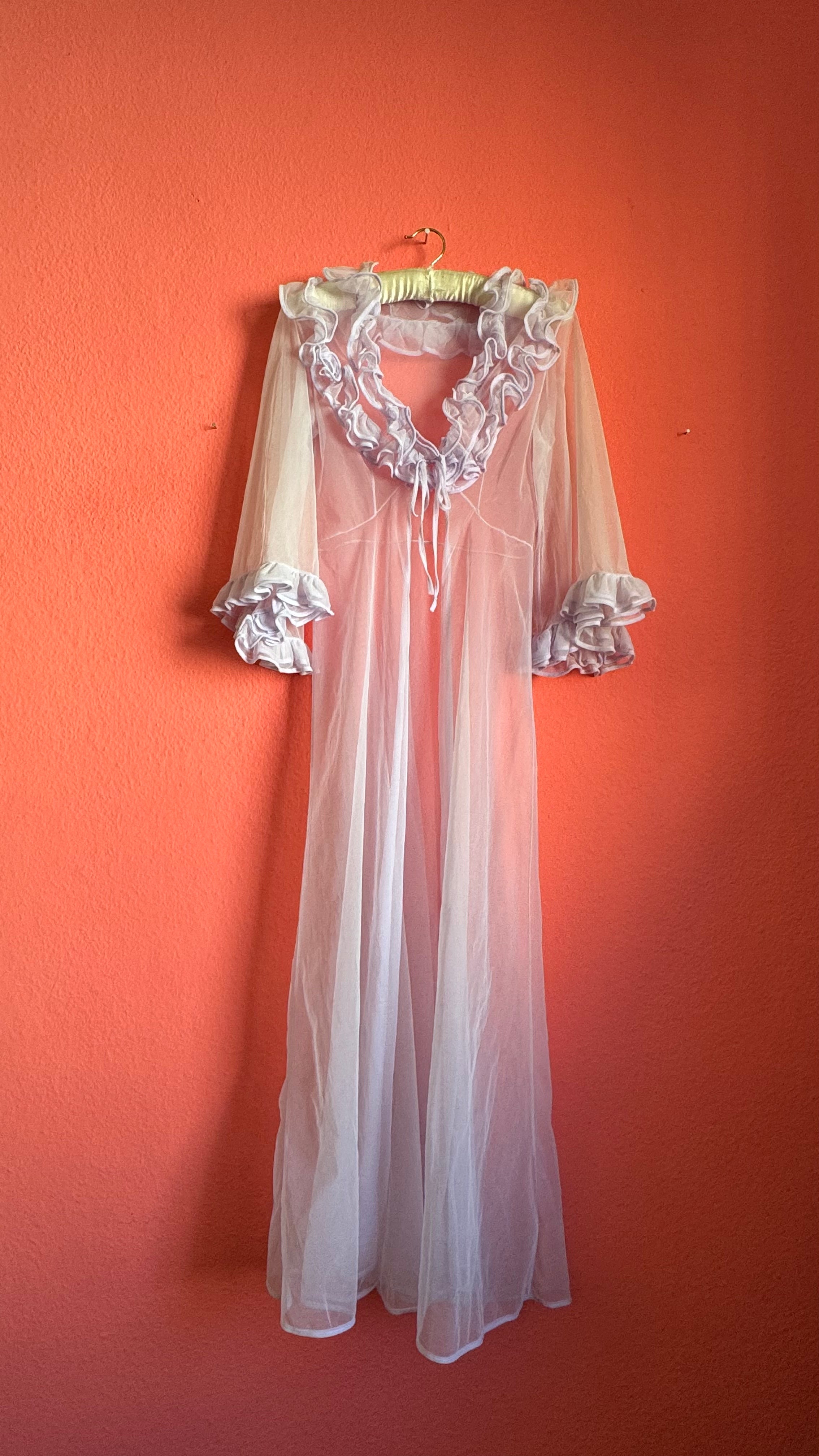 Vintage 1960s Pale Pink Ruffle Nightgown Set
