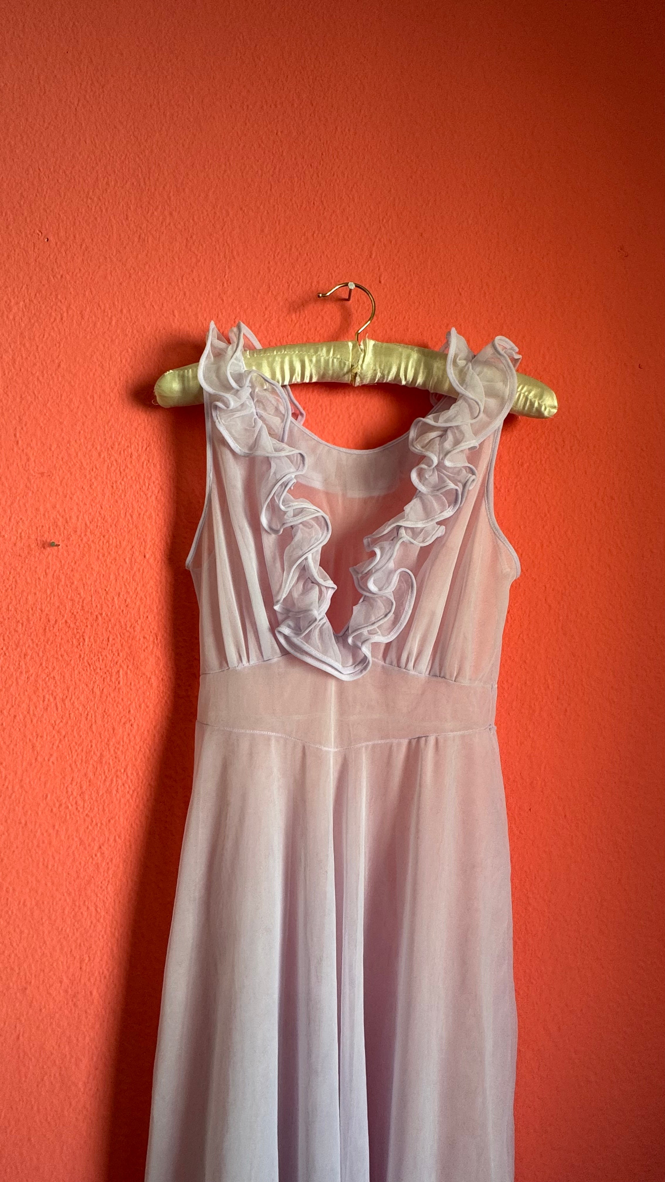 Vintage 1960s Pale Pink Ruffle Nightgown Set