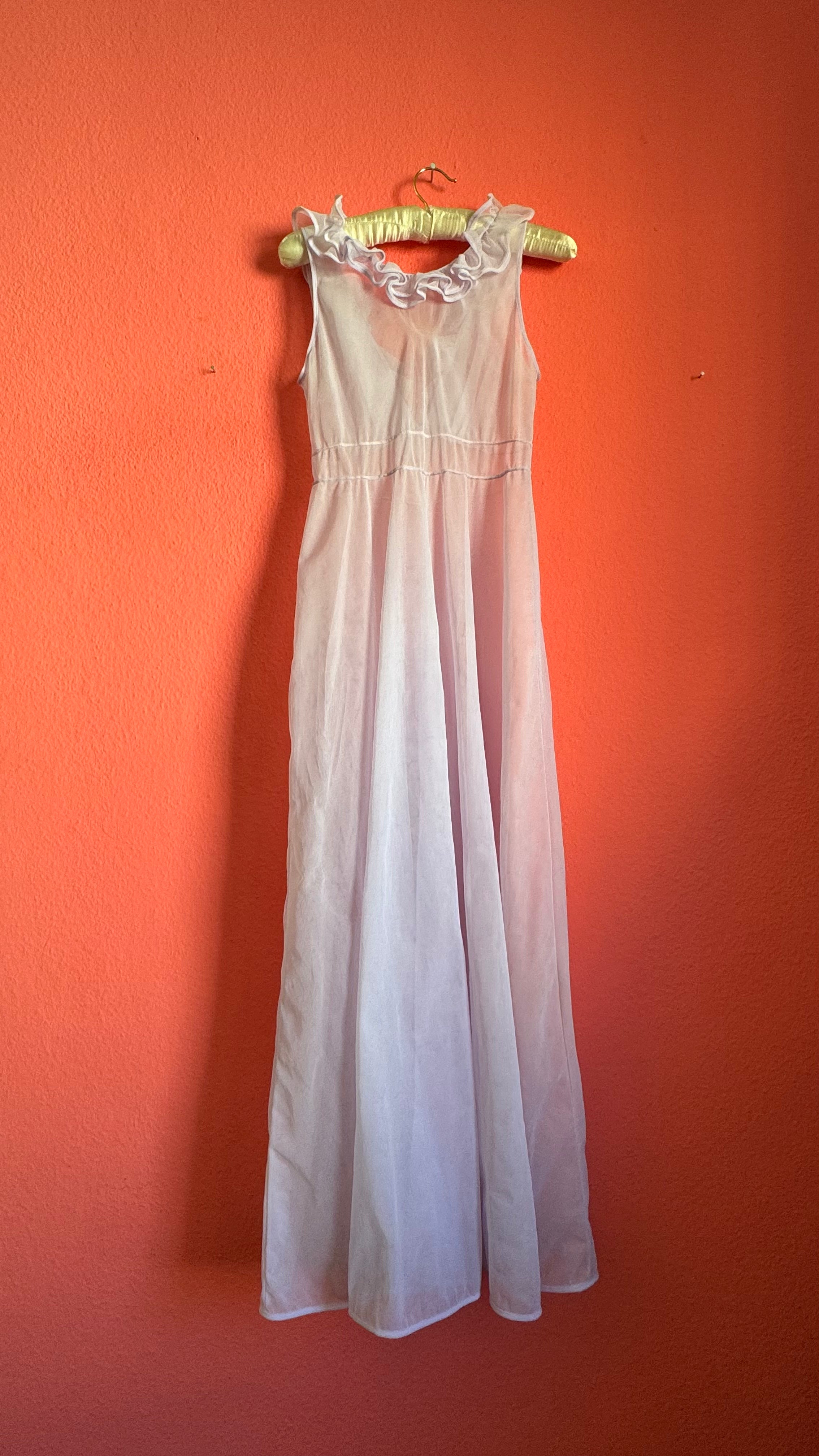 Vintage 1960s Pale Pink Ruffle Nightgown Set