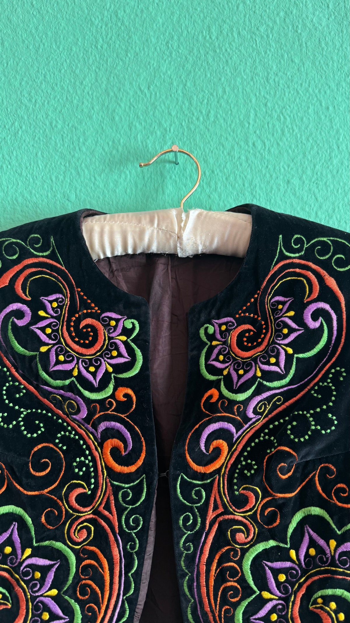 Vintage 1980s Black Velvet Embroidered Cropped Jacket by Huber Dirndl