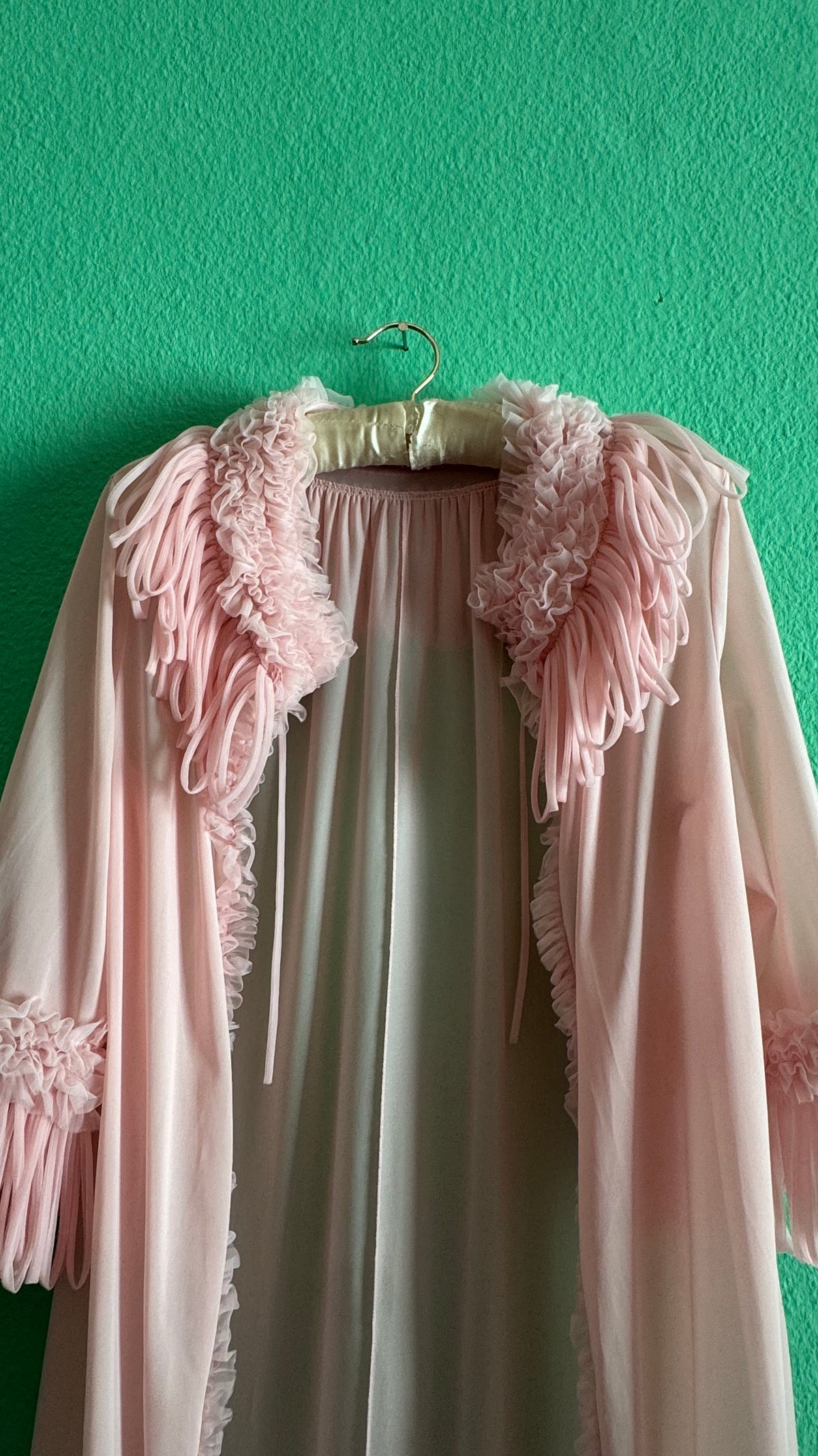 Vintage 1960s Blush Pink Ruffled Peignoir Robe