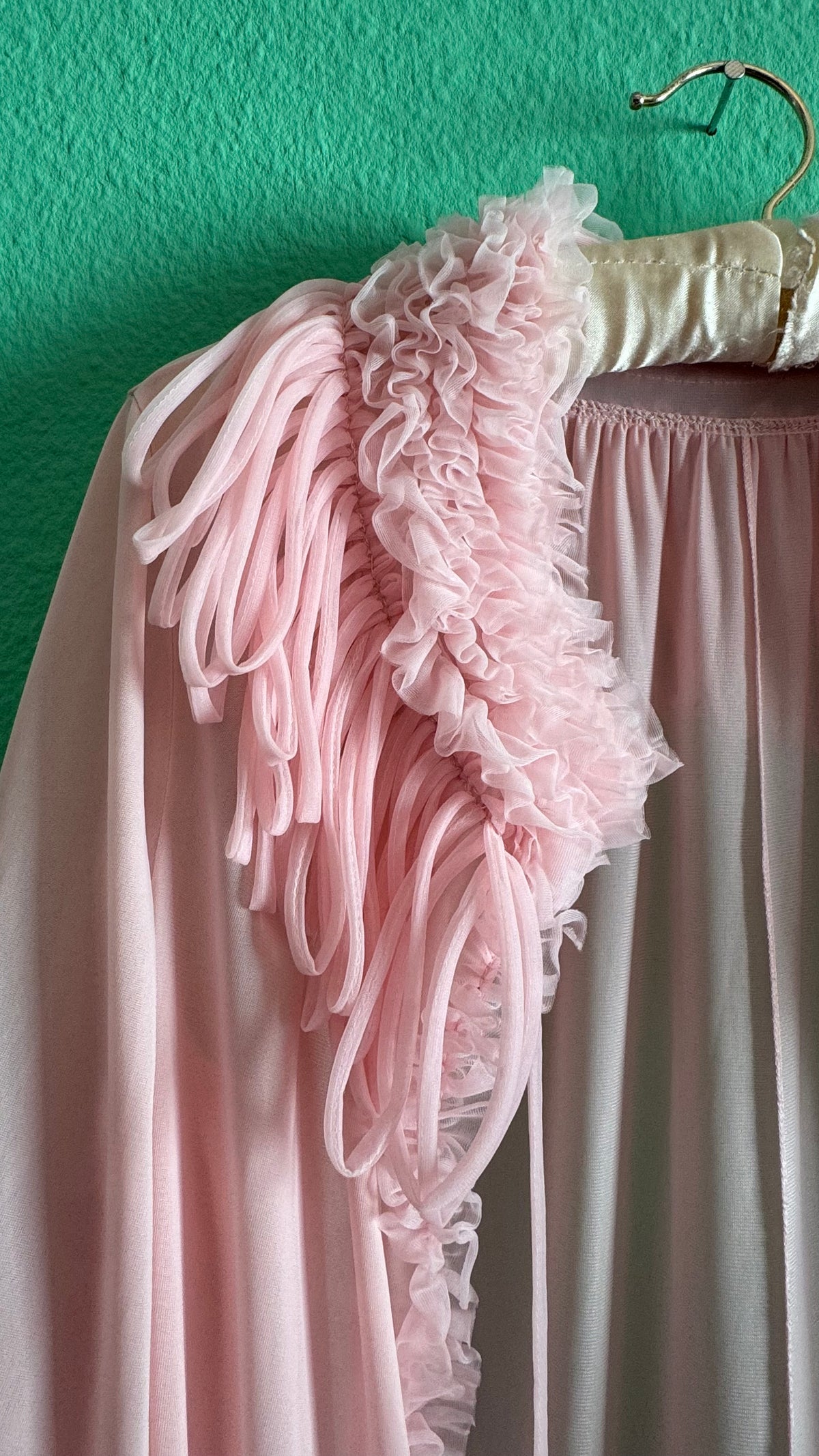 Vintage 1960s Blush Pink Ruffled Peignoir Robe