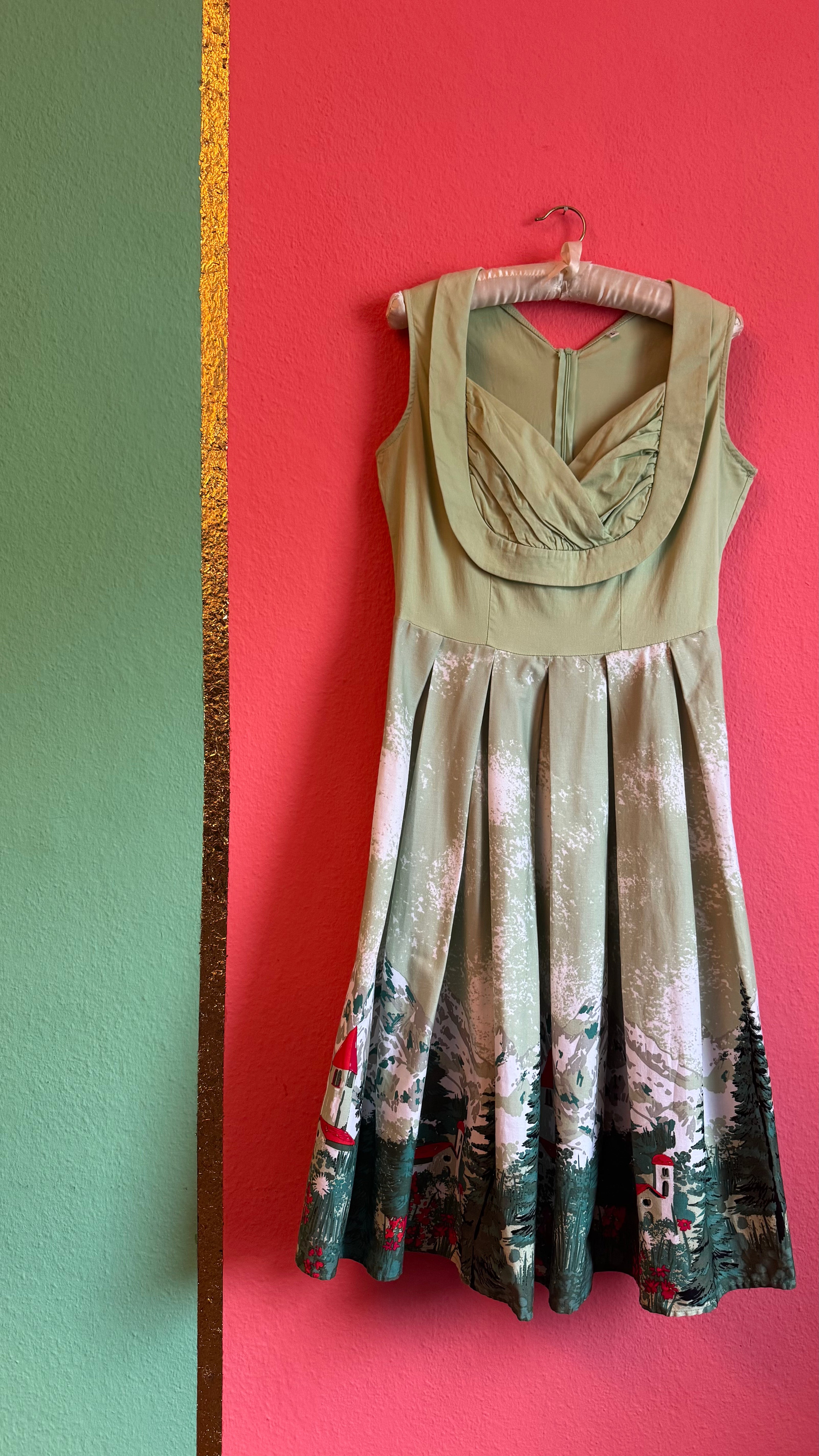 Vintage 1950s Alpine Scenic Print Dress