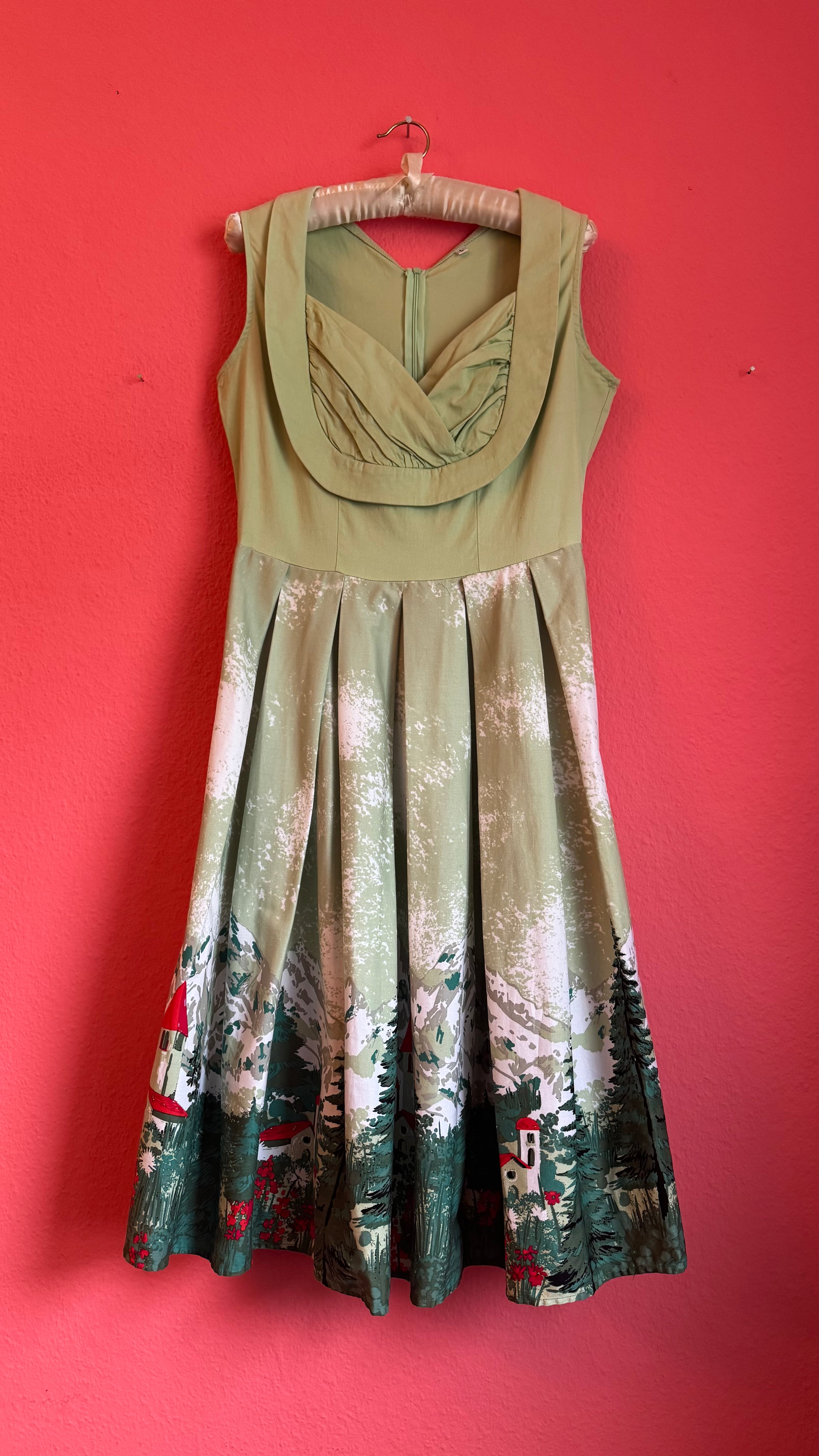 Vintage 1950s Alpine Scenic Print Dress