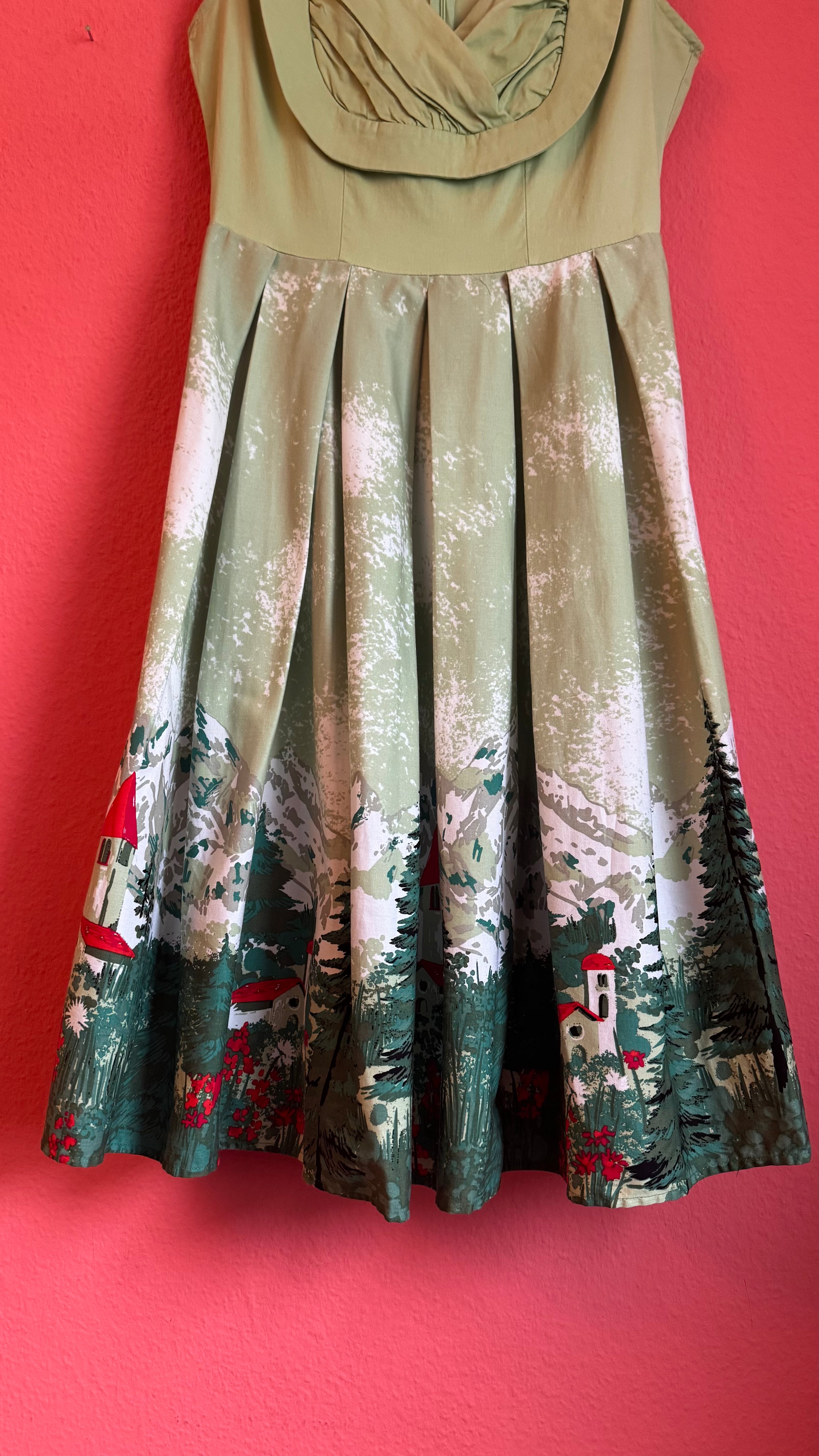 Vintage 1950s Alpine Scenic Print Dress