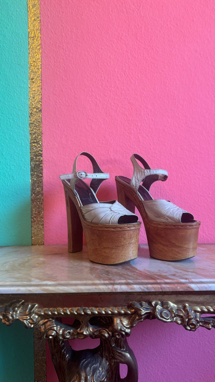 Vintage 1970s Cream Leather Platform Sandals With Wooden Heel by Deodato