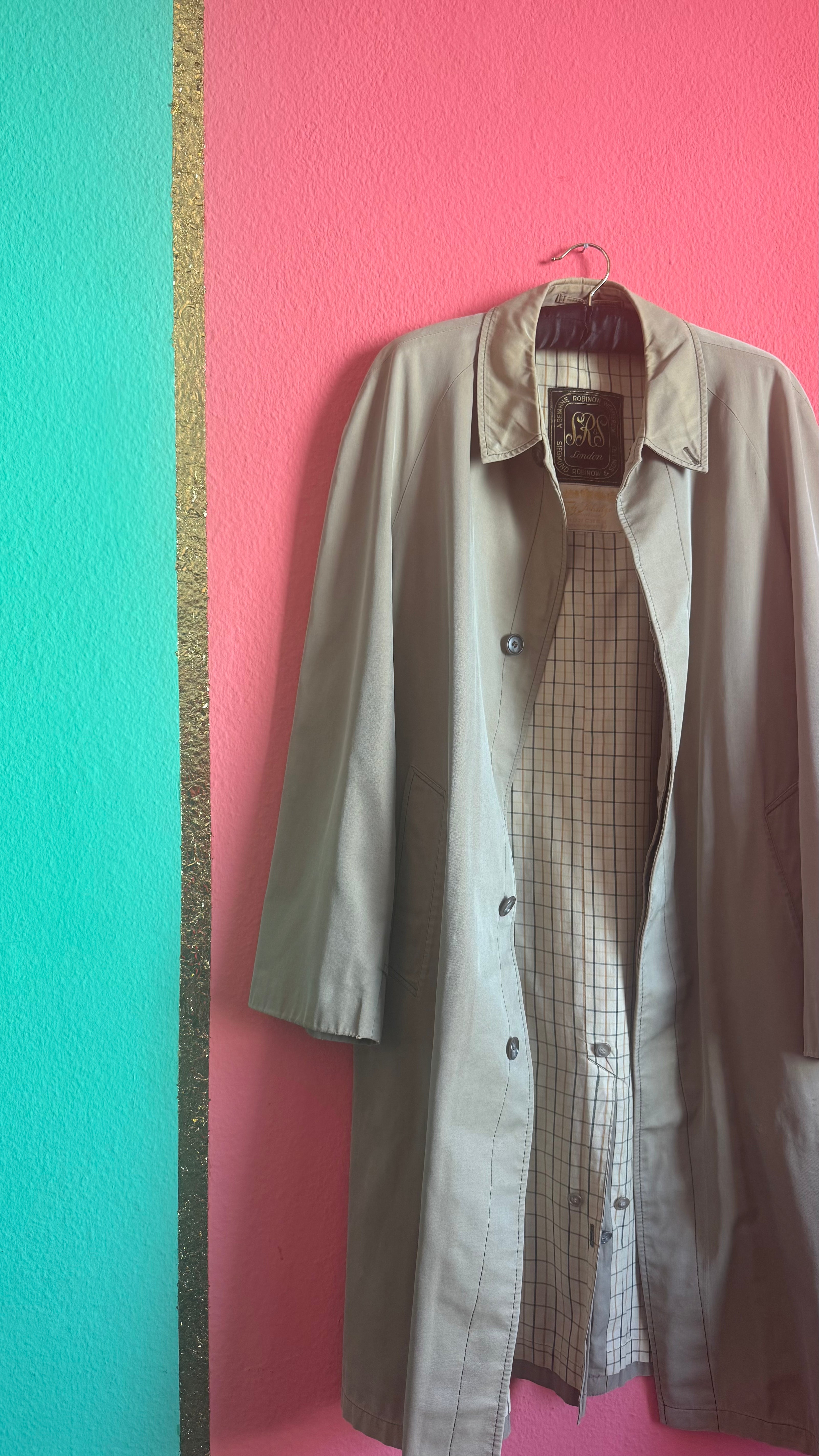 Vintage 1980s Men’s Beige Trench Coat By Robinow London