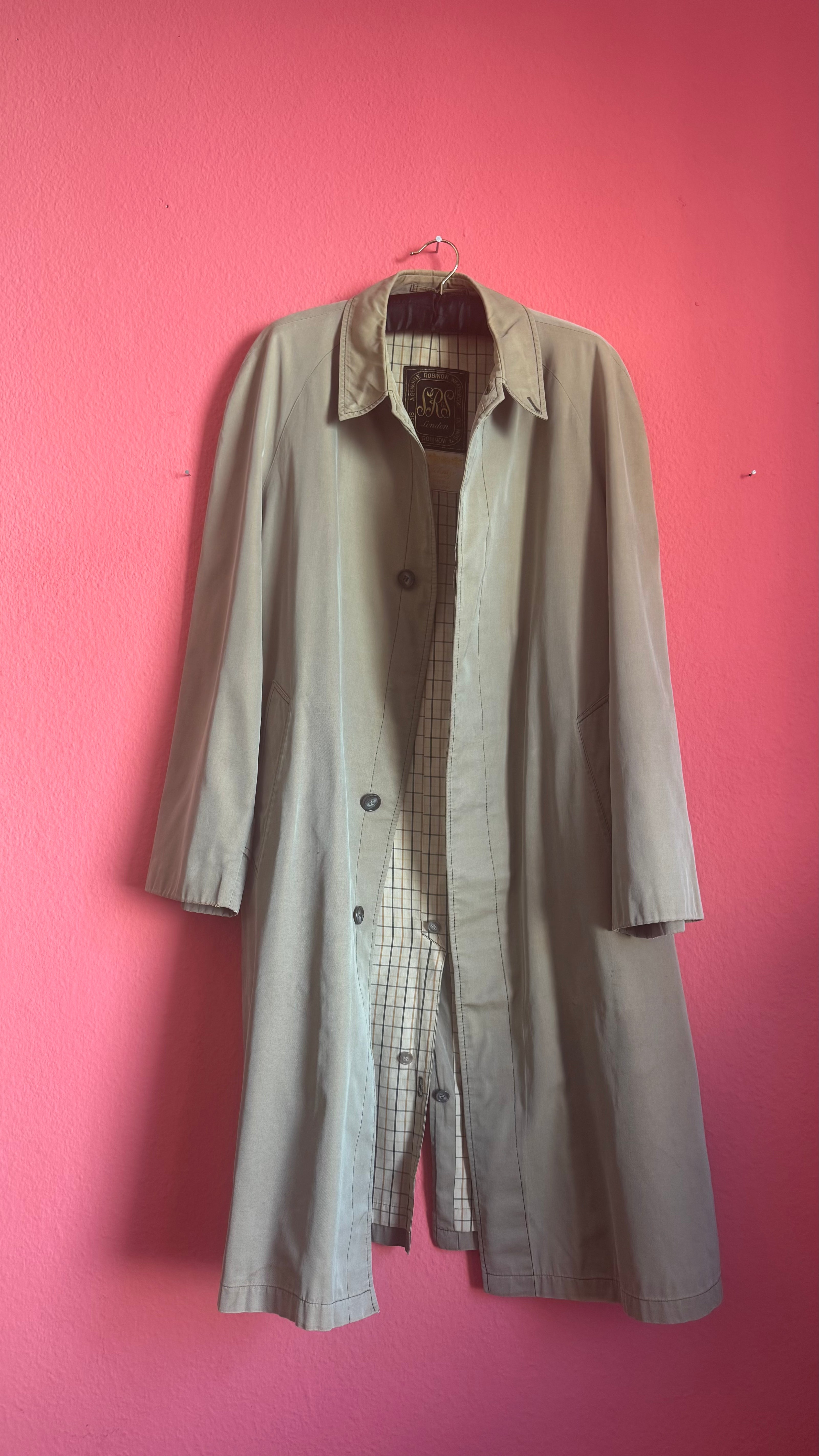Vintage 1980s Men’s Beige Trench Coat By Robinow London