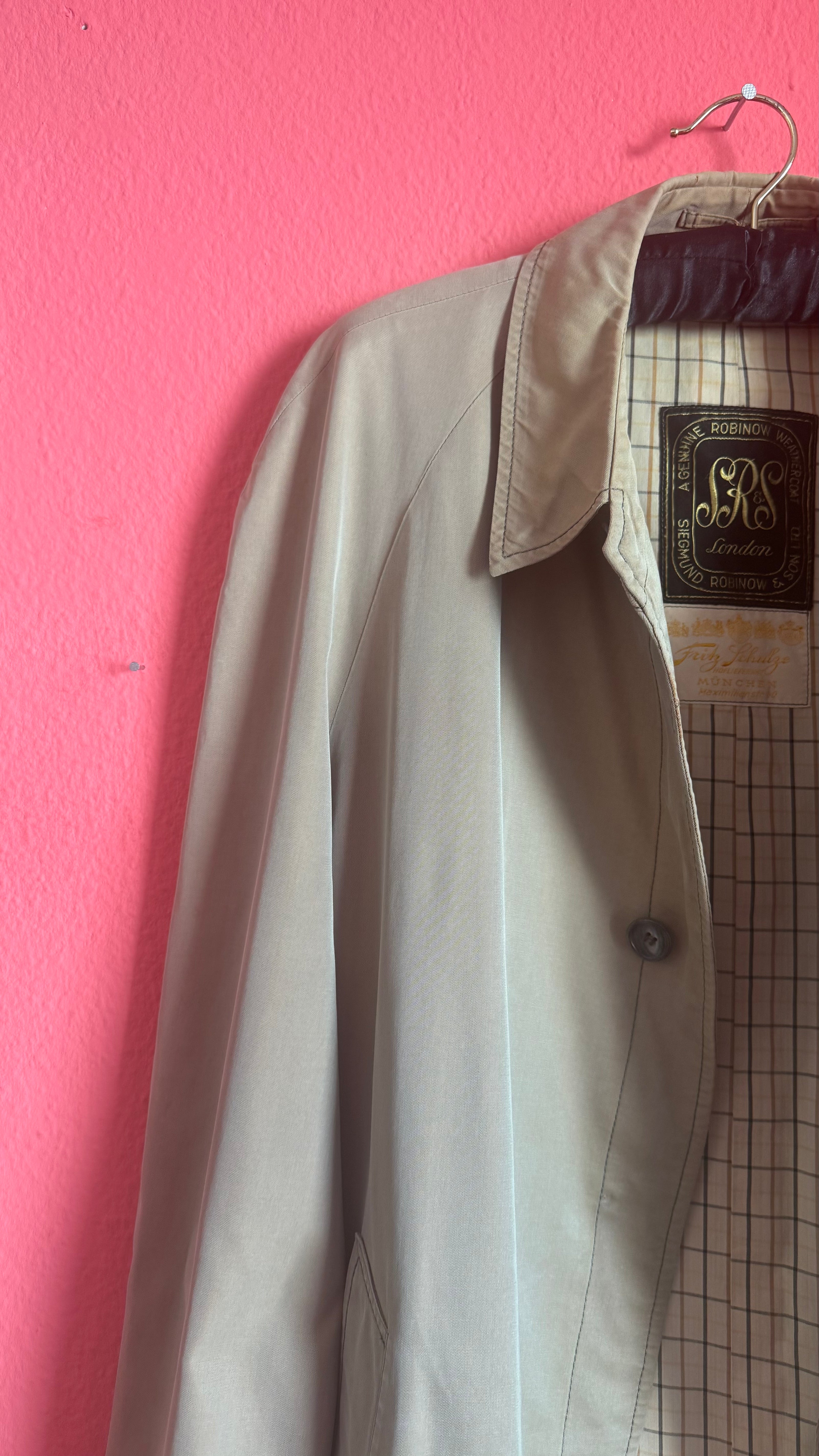 Vintage 1980s Men’s Beige Trench Coat By Robinow London