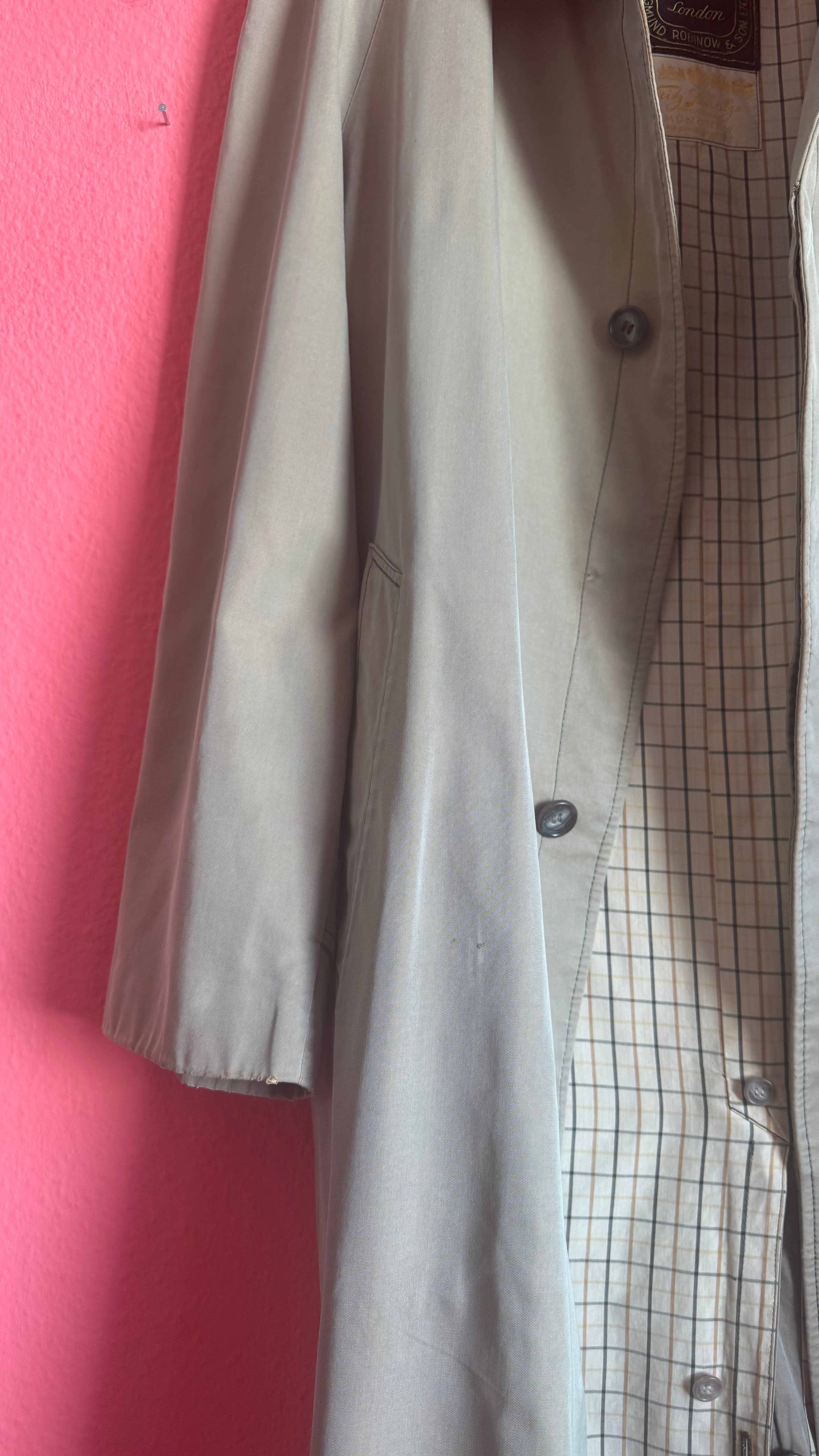 Vintage 1980s Men’s Beige Trench Coat By Robinow London