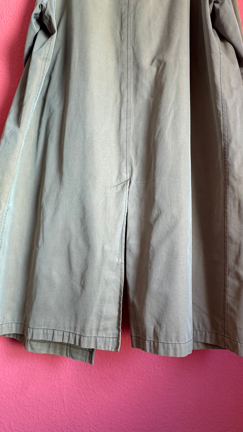 Vintage 1980s Men’s Beige Trench Coat By Robinow London