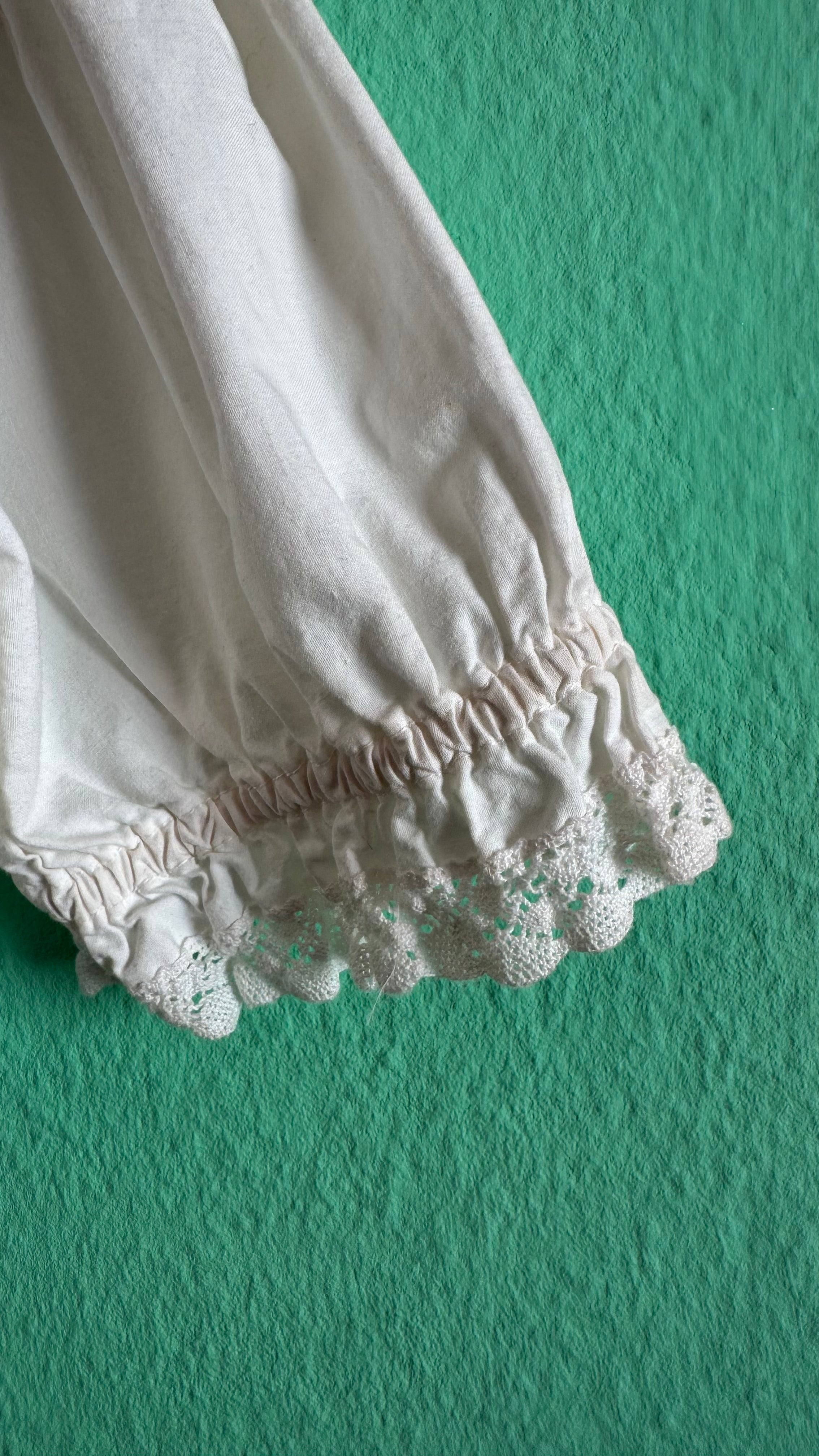 Vintage 1970s White Cotton Lace Dirndl Blouse