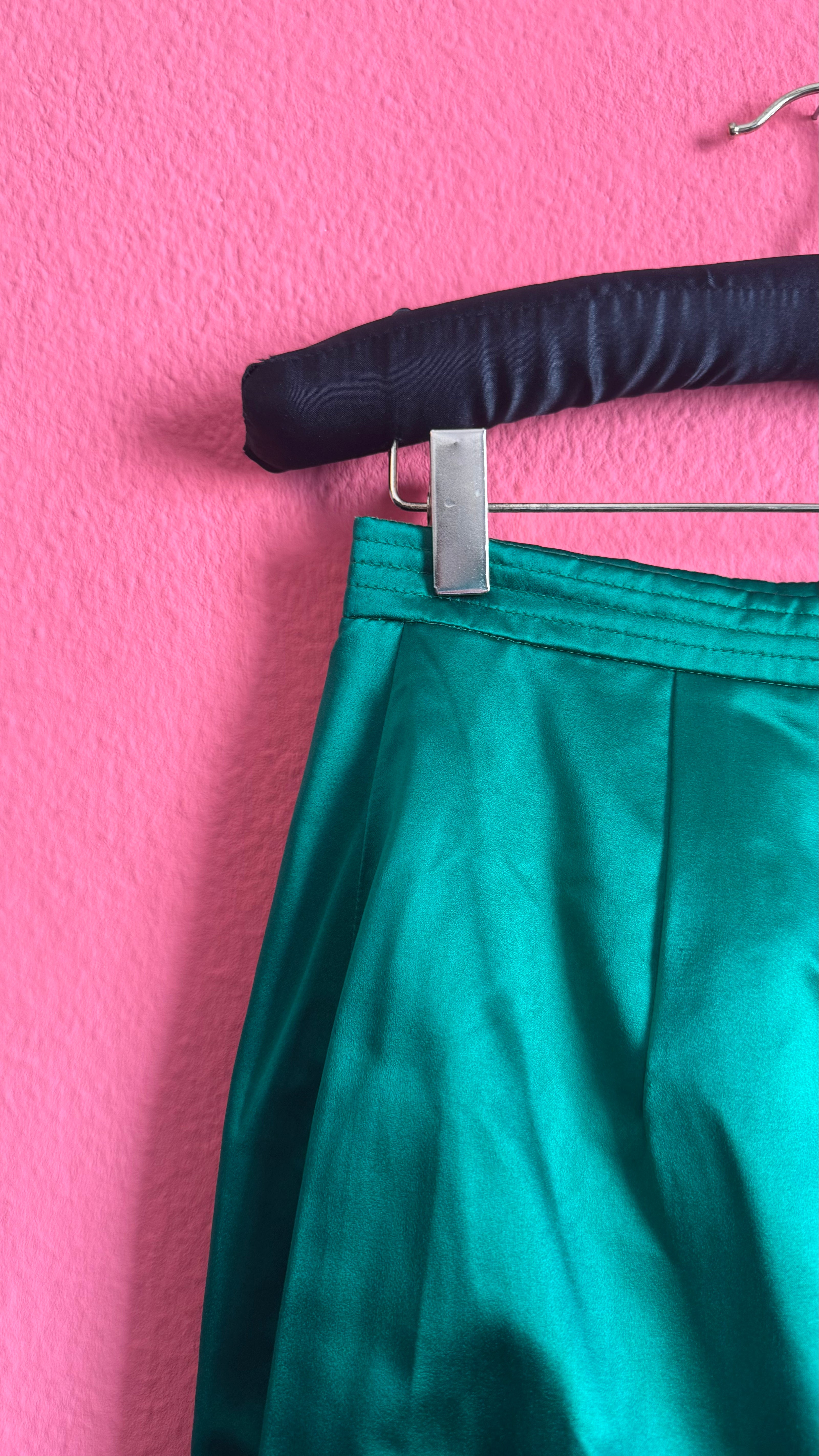 Vintage 1990s Amarotico Emerald Green Silk Pencil Skirt