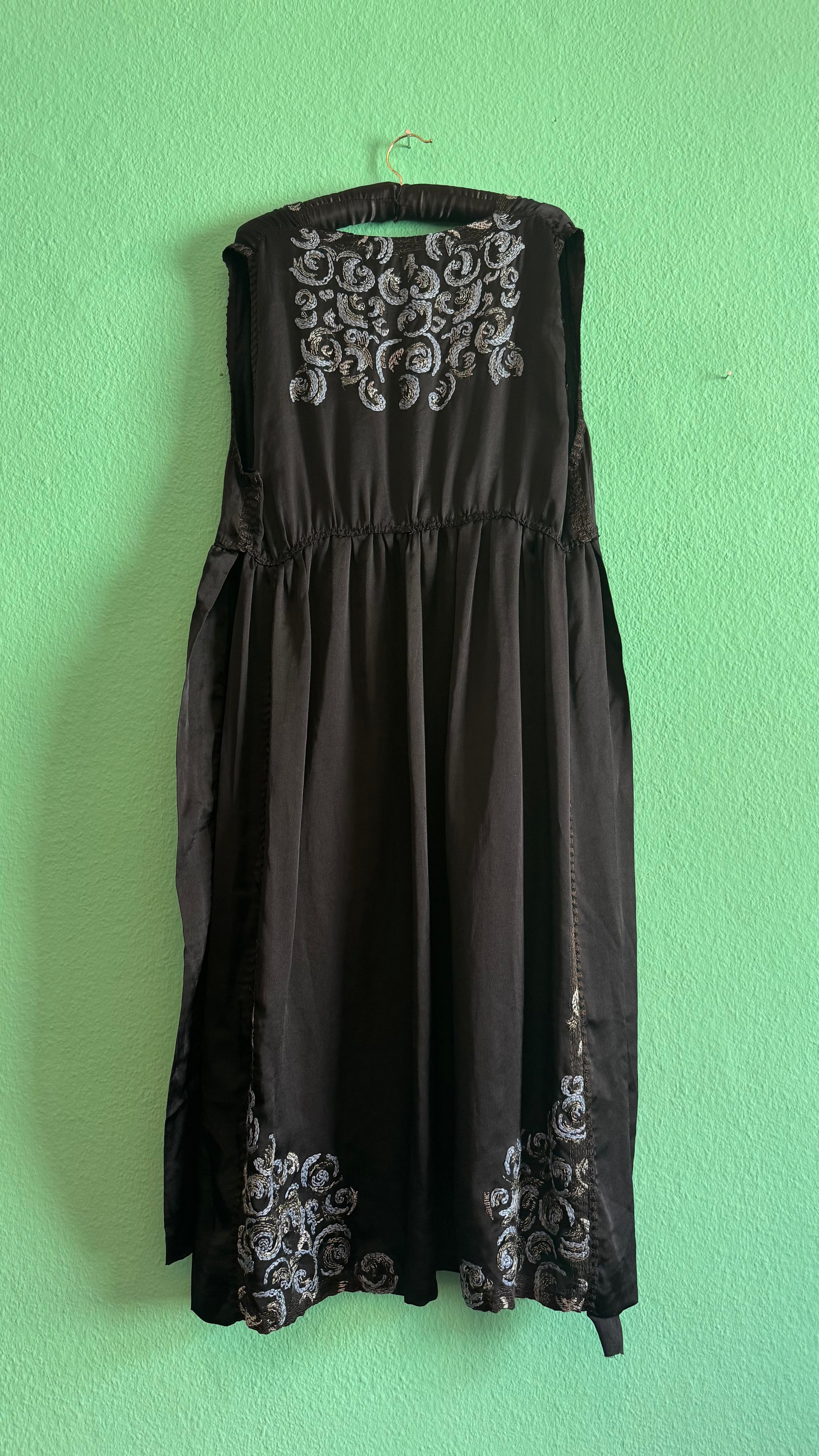 Vintage 1920s Black Embroidered Flapper Dress