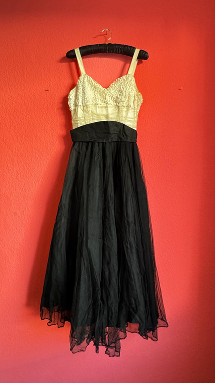 Sartorial Silk, Lace & Tulle Dress – Timeless Contrast Elegance