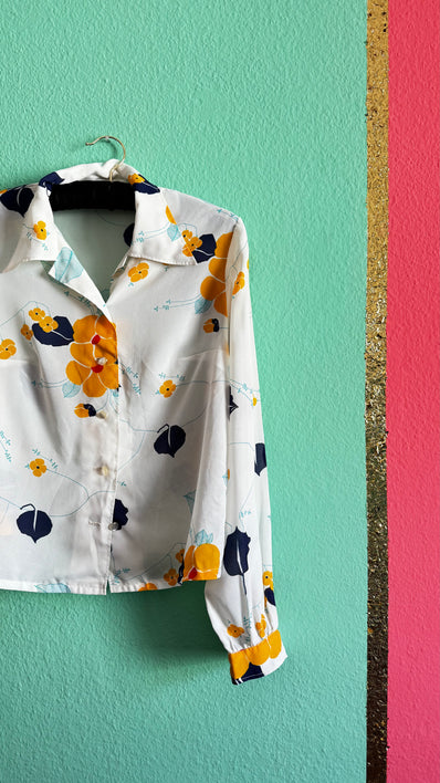 Vintage Women’s Floral Print Blouse – White Long Sleeve Retro Button-Up Top