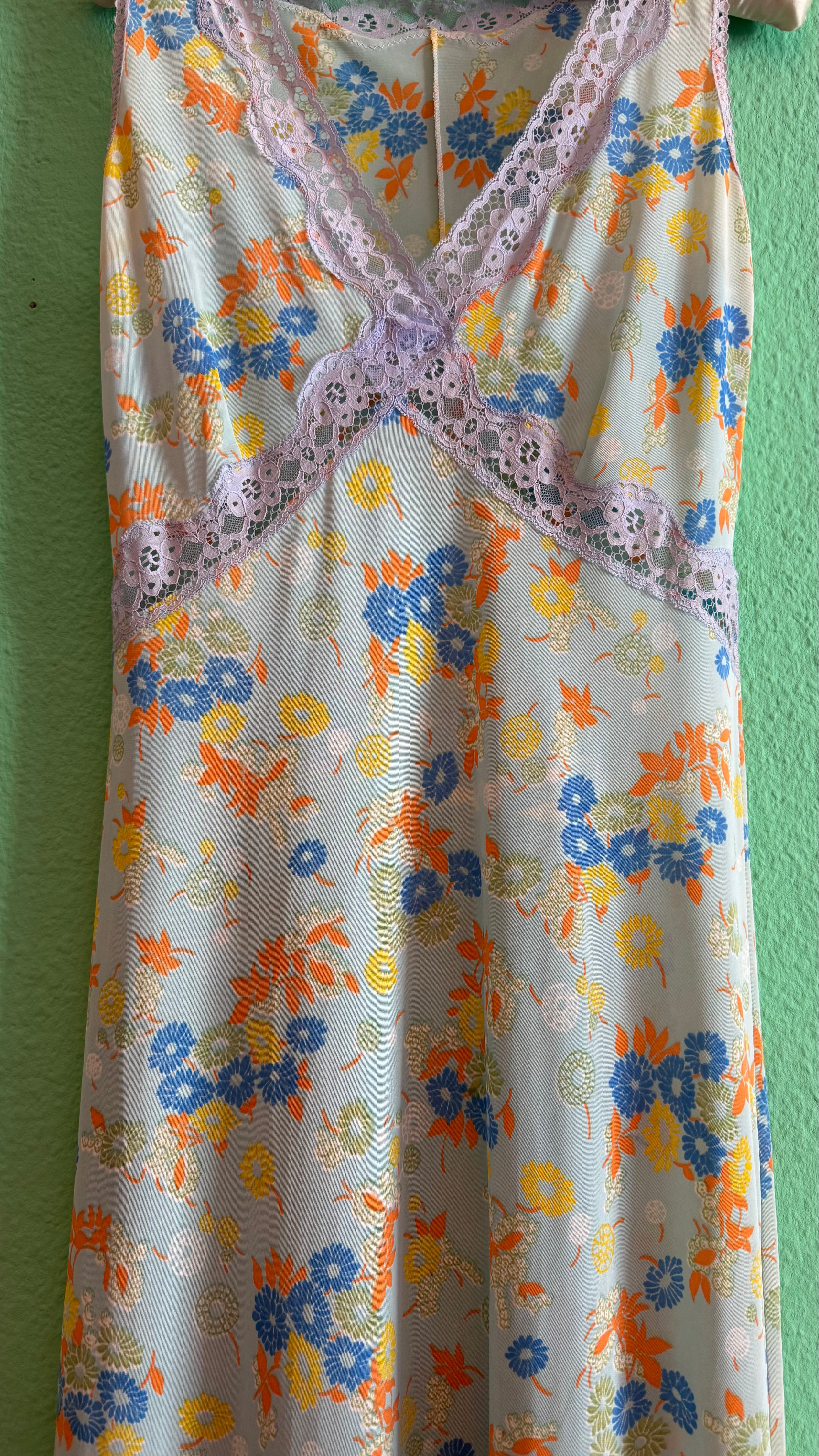 Vintage 1970s Pastel Floral Synthetic Dressing Gown