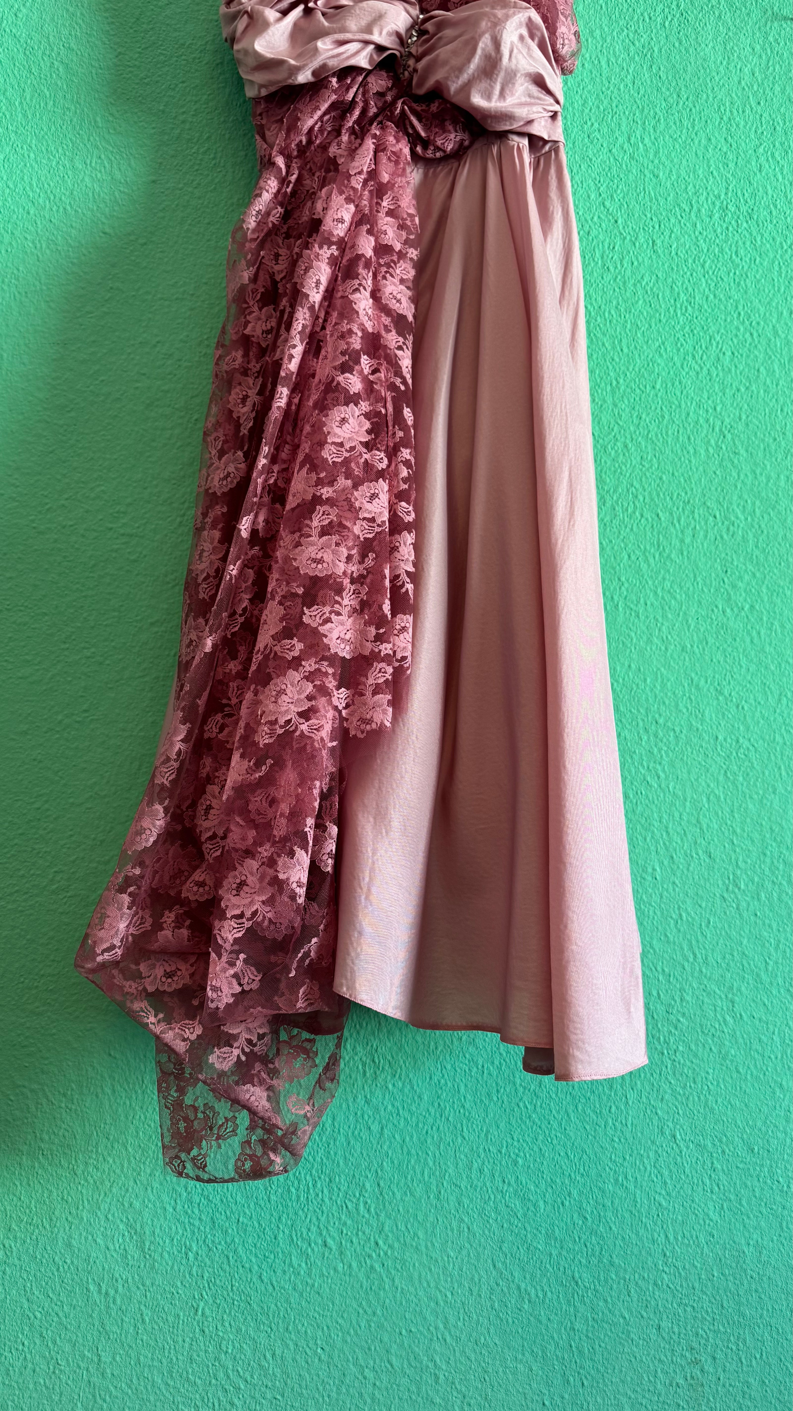 Vintage 1960s Dusty Rose Silk Taffeta & Sheer Lace Dress