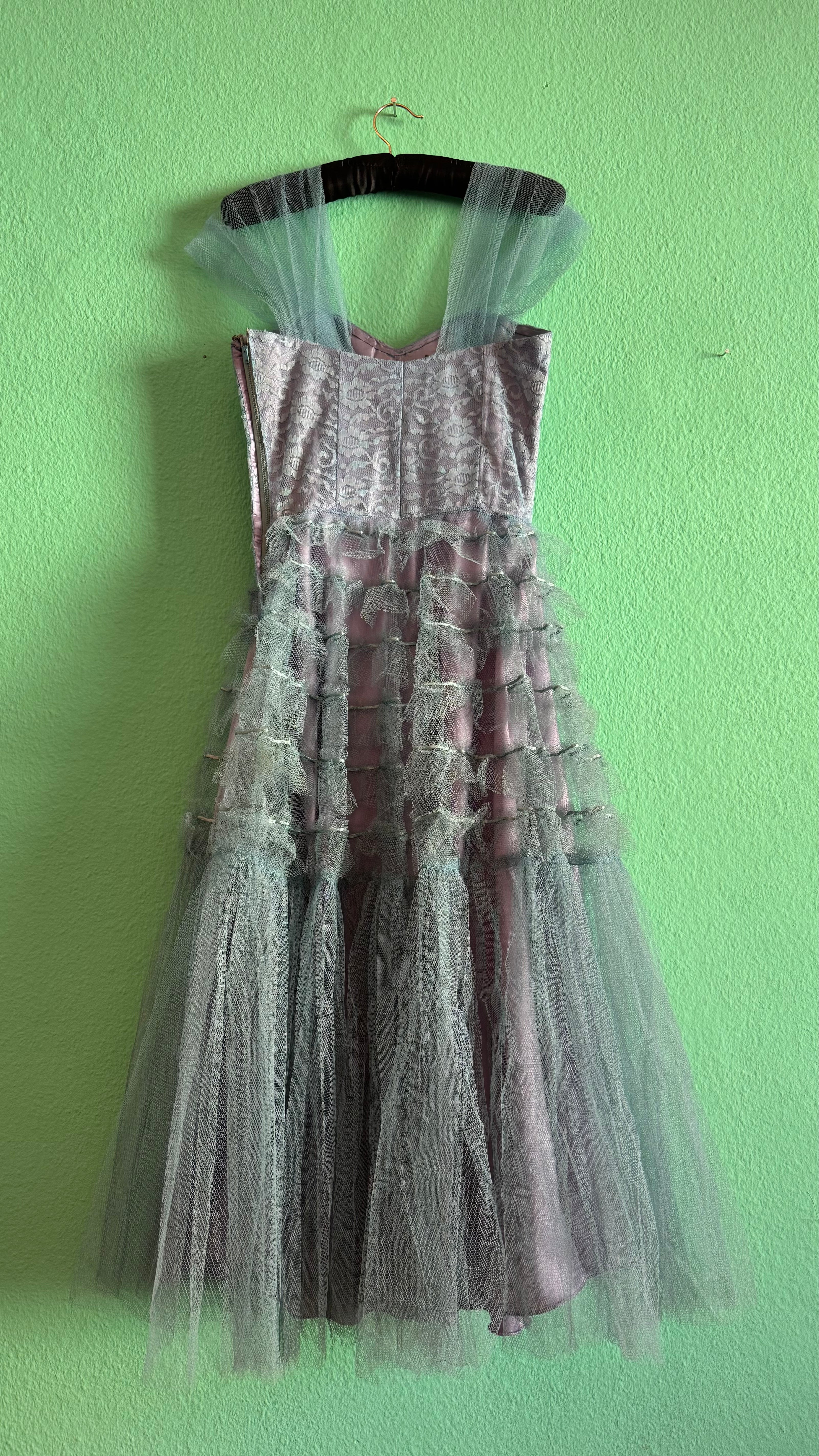 Vintage 1950s Dusty Lilac Lace & Tulle Evening Dress