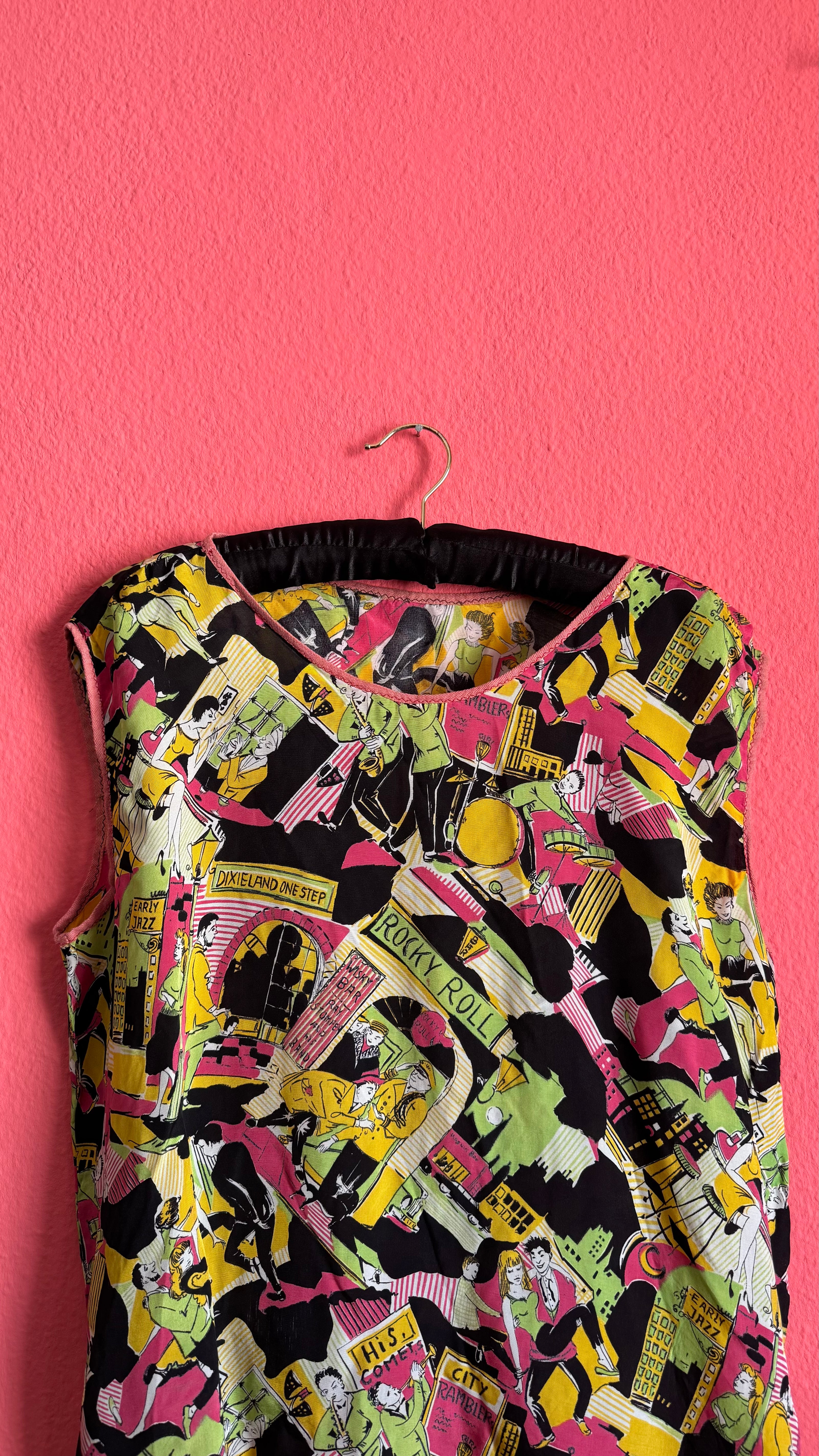 Vintage Rock ’n’ Roll Novelty Print Sleeveless Top