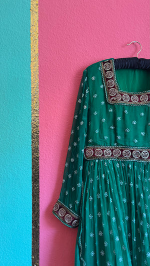 1980s Emerald Green Embroidered Dress With Burgundy Trim