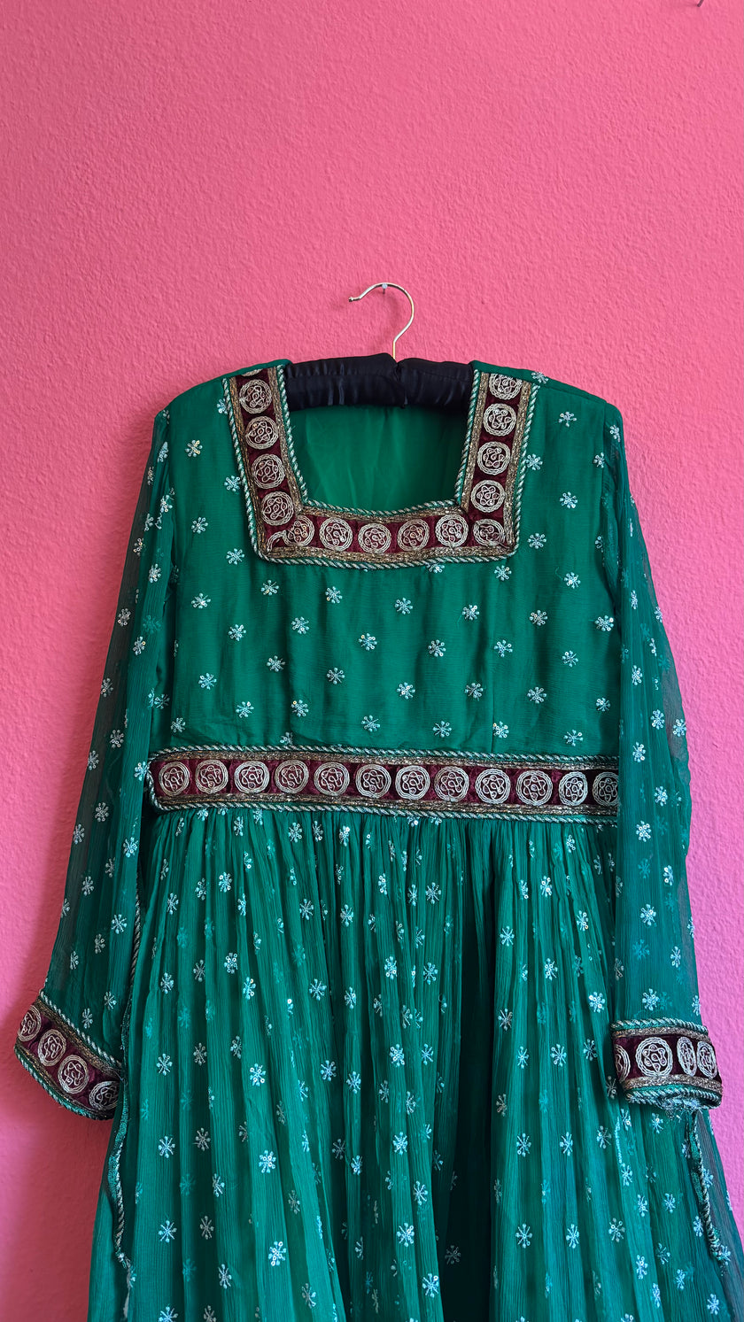 1980s Emerald Green Embroidered Dress With Burgundy Trim