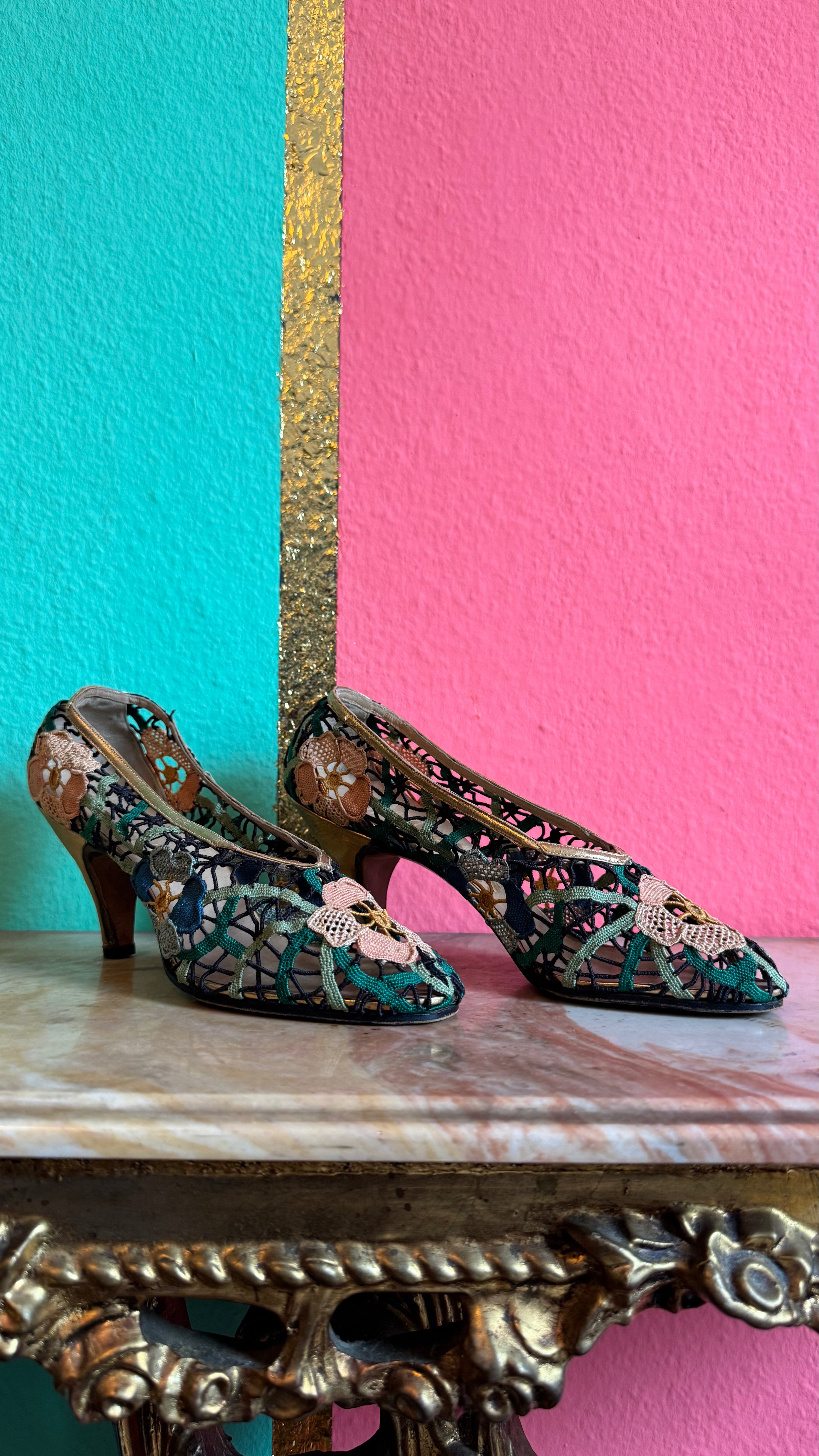 1930s Salvatore Ferragamo's Creations Floral Lace Evening Pumps For Lord & Taylor