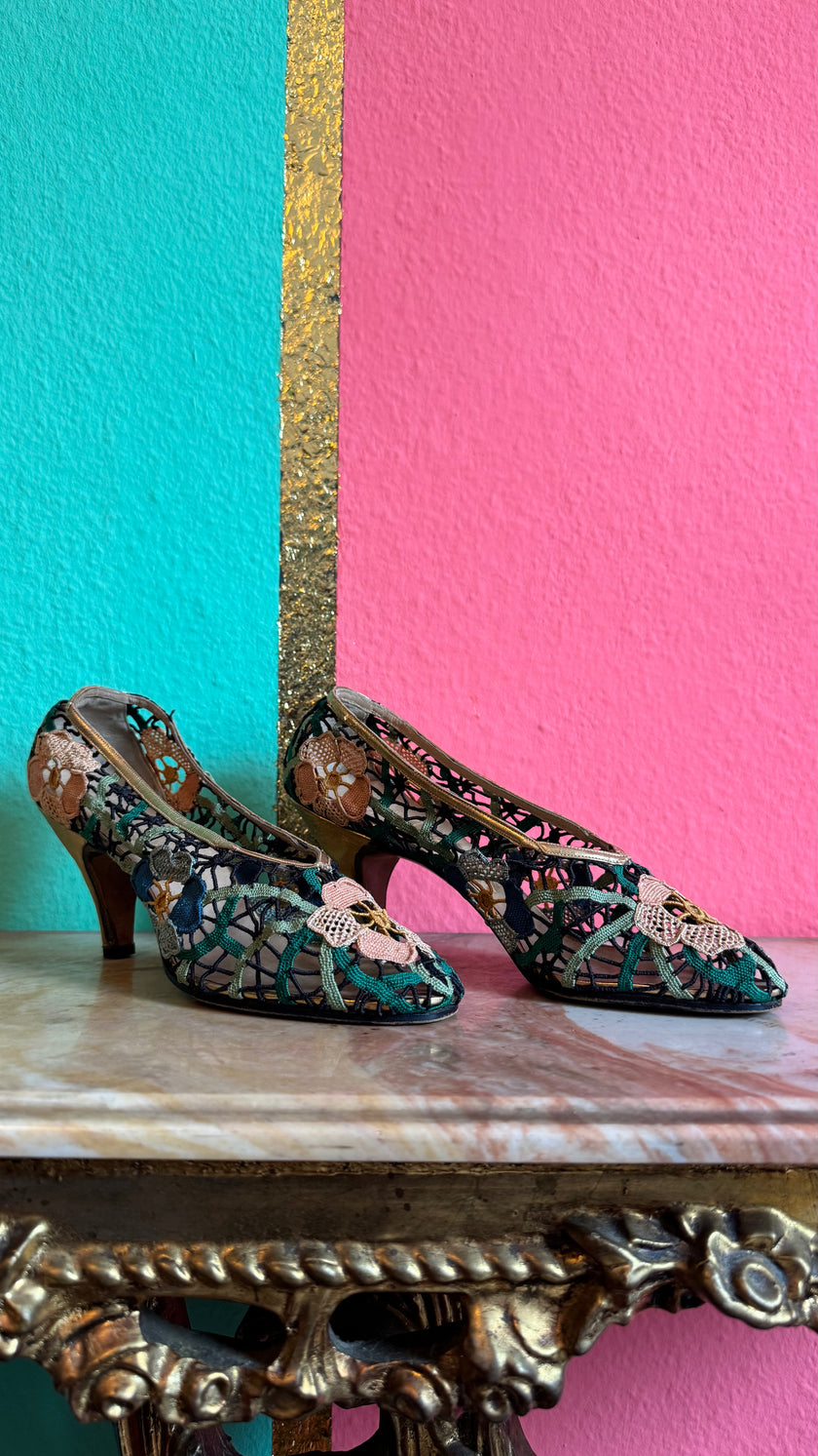 1930s Salvatore Ferragamo's Creations Floral Lace Evening Pumps For Lord & Taylor