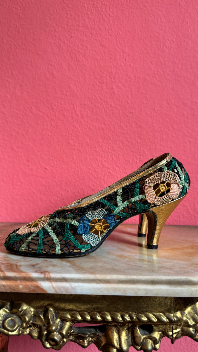 1930s Salvatore Ferragamo's Creations Floral Lace Evening Pumps For Lord & Taylor