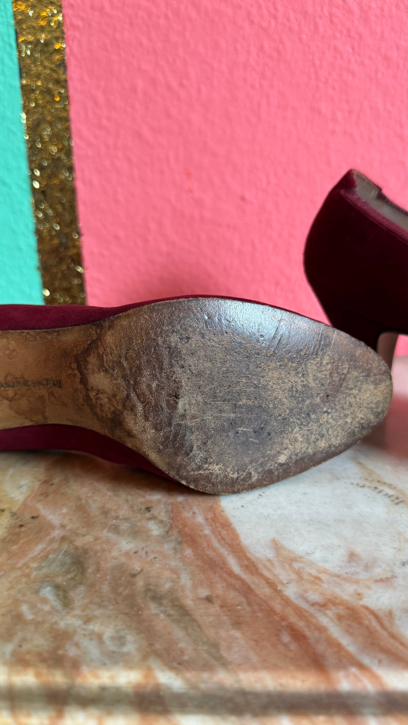 1960s | Model Oggi | Burgundy Suede Pumps By Salvatore Ferragamo