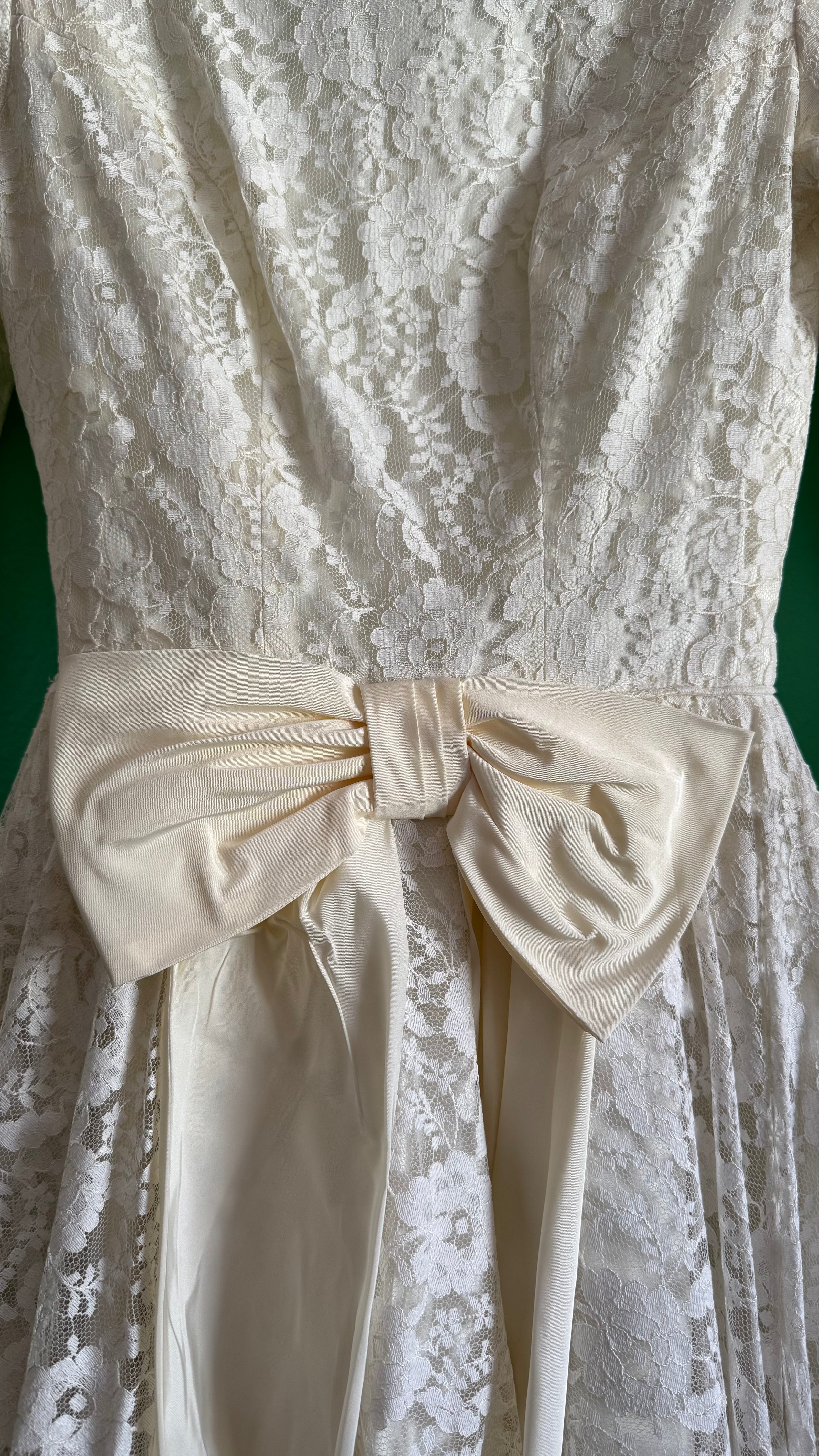 1950s Ivory Lace Wedding Dress With Bow
