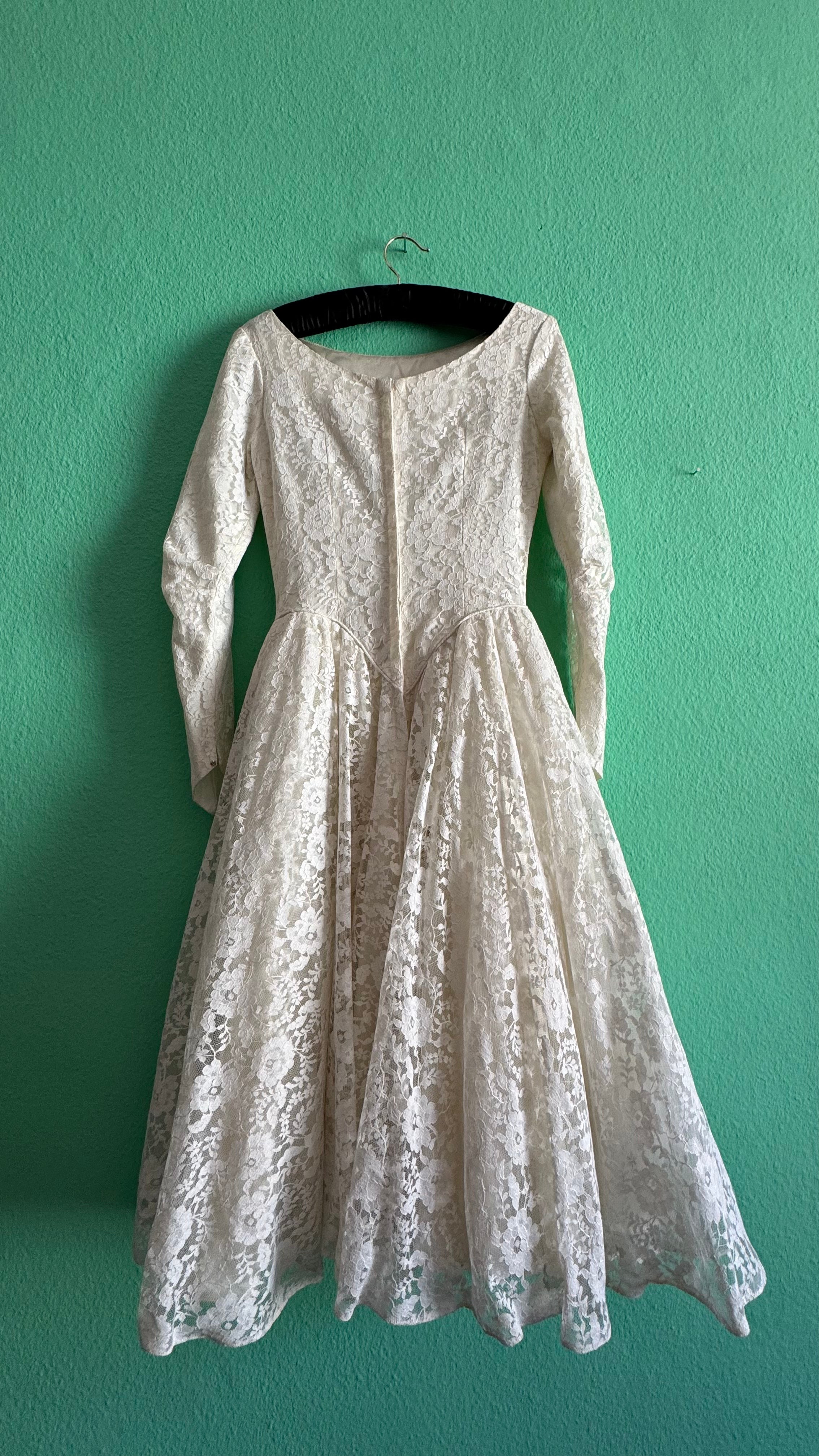 1950s Ivory Lace Wedding Dress With Bow