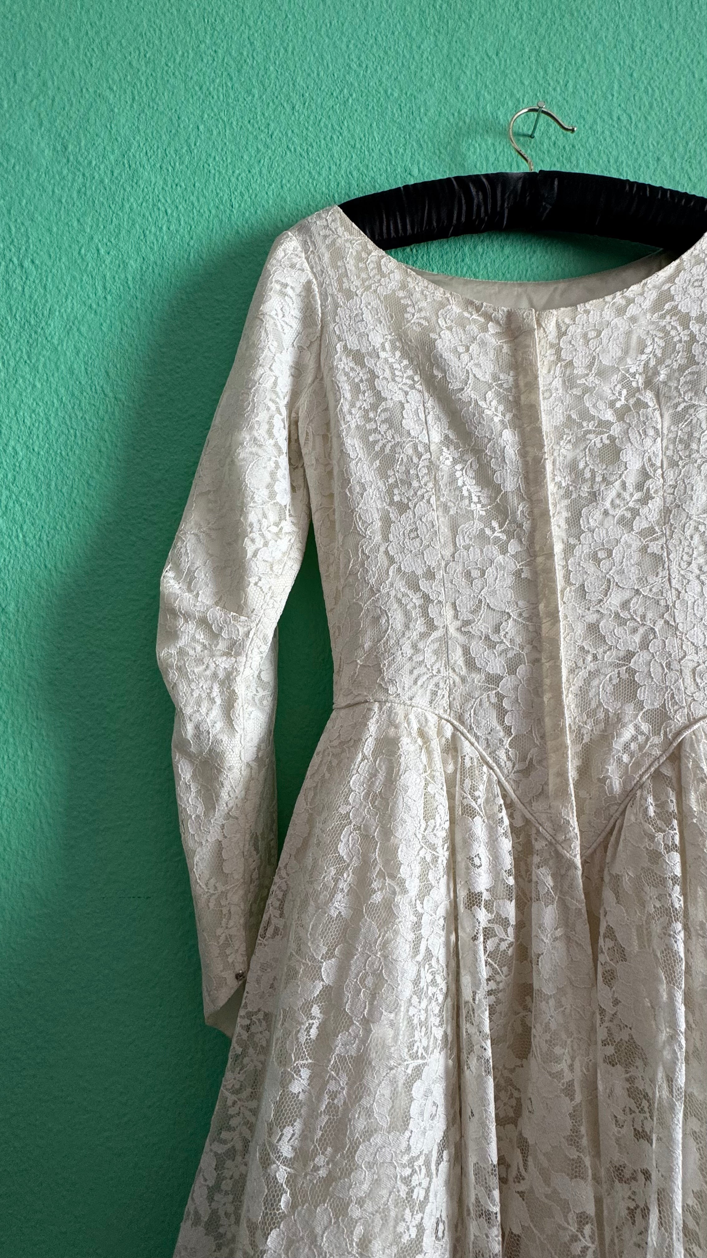 1950s Ivory Lace Wedding Dress With Bow