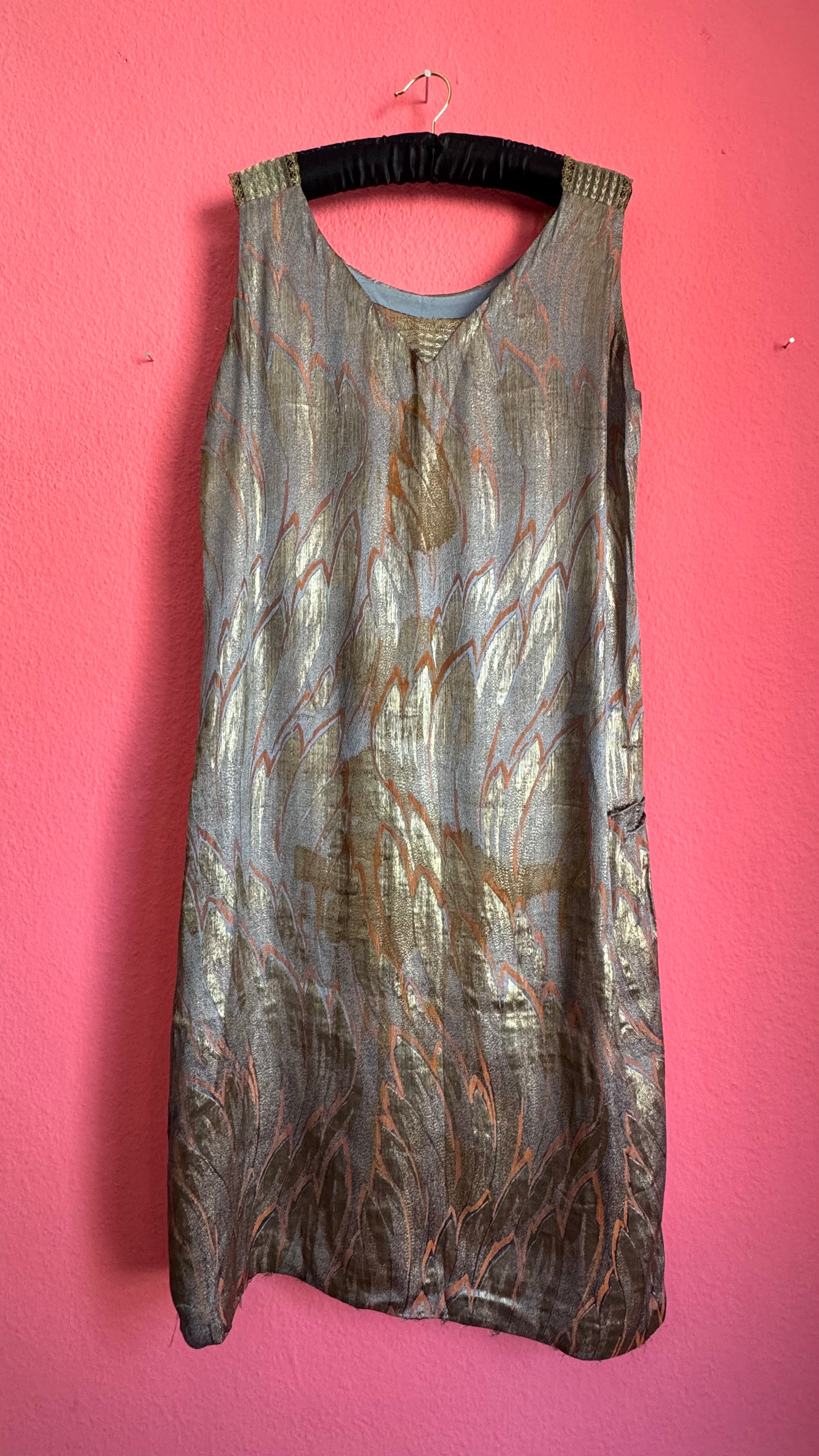 Vintage 1920s Art Deco Lamé Flapper Dress With Metallic Leaf Pattern