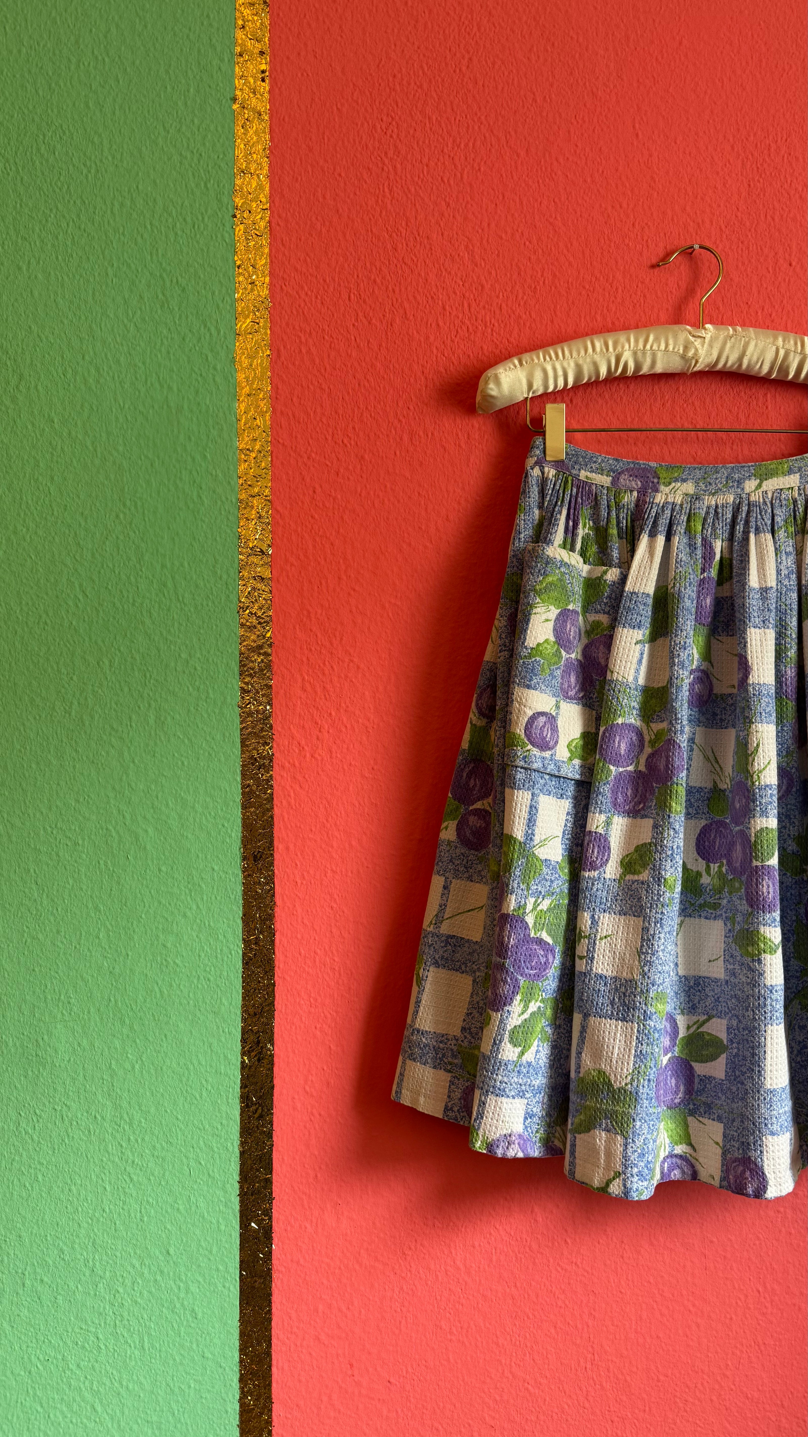 Vintage 1960s Blue Gingham Fruit Print Skirt