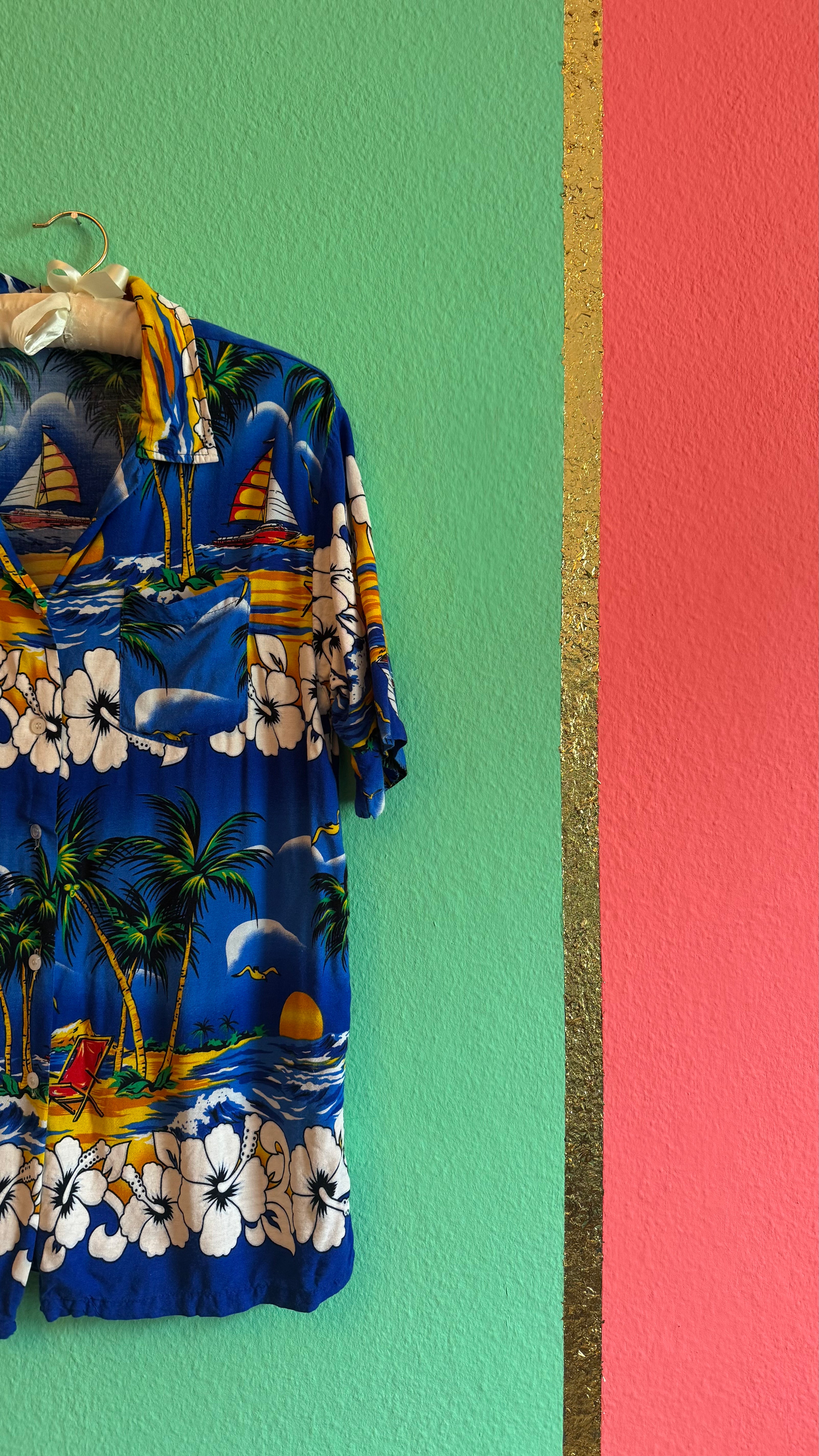 Vintage 1990s Blue Hawaiian Beach Print Shirt