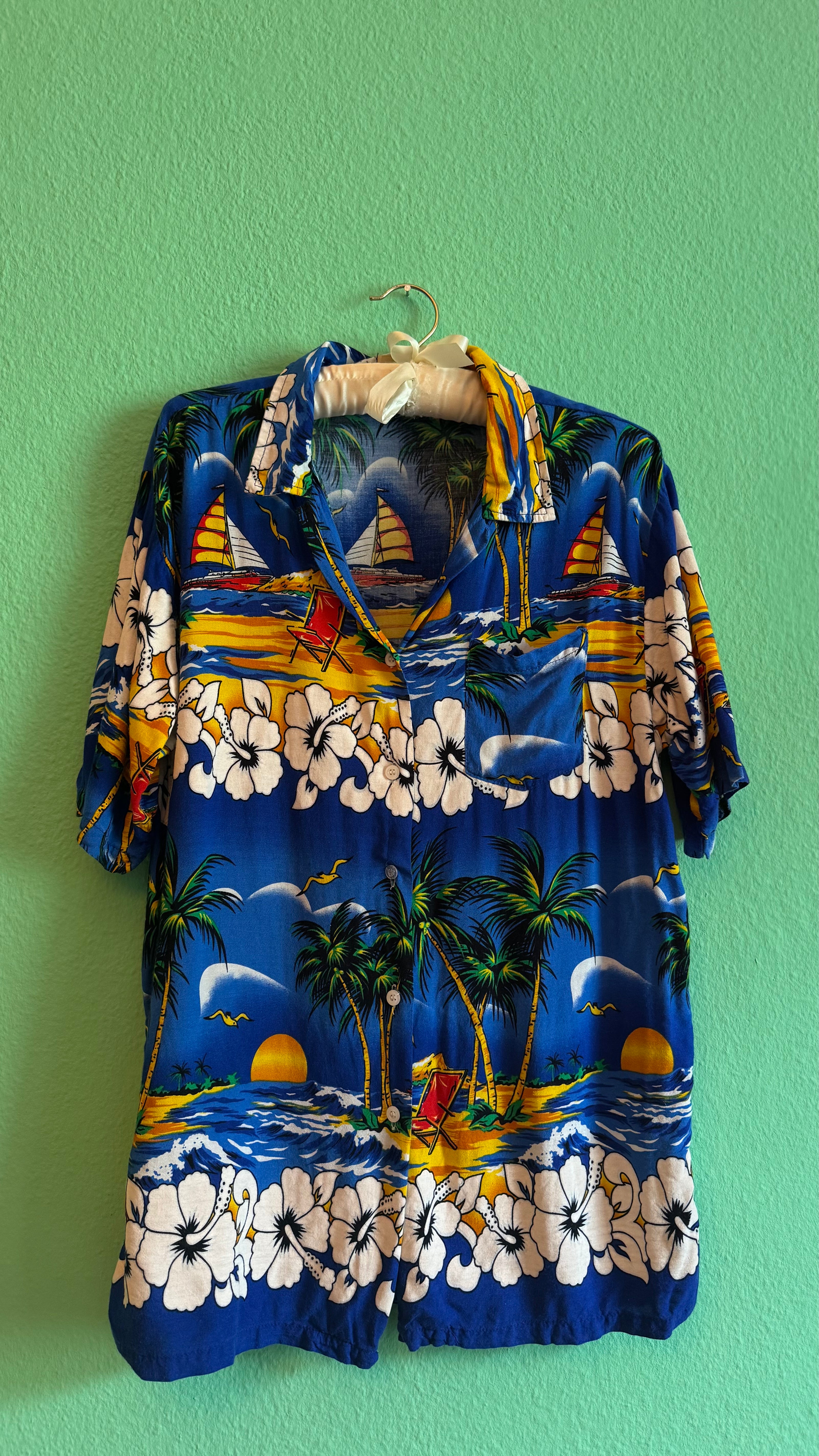 Vintage 1990s Blue Hawaiian Beach Print Shirt