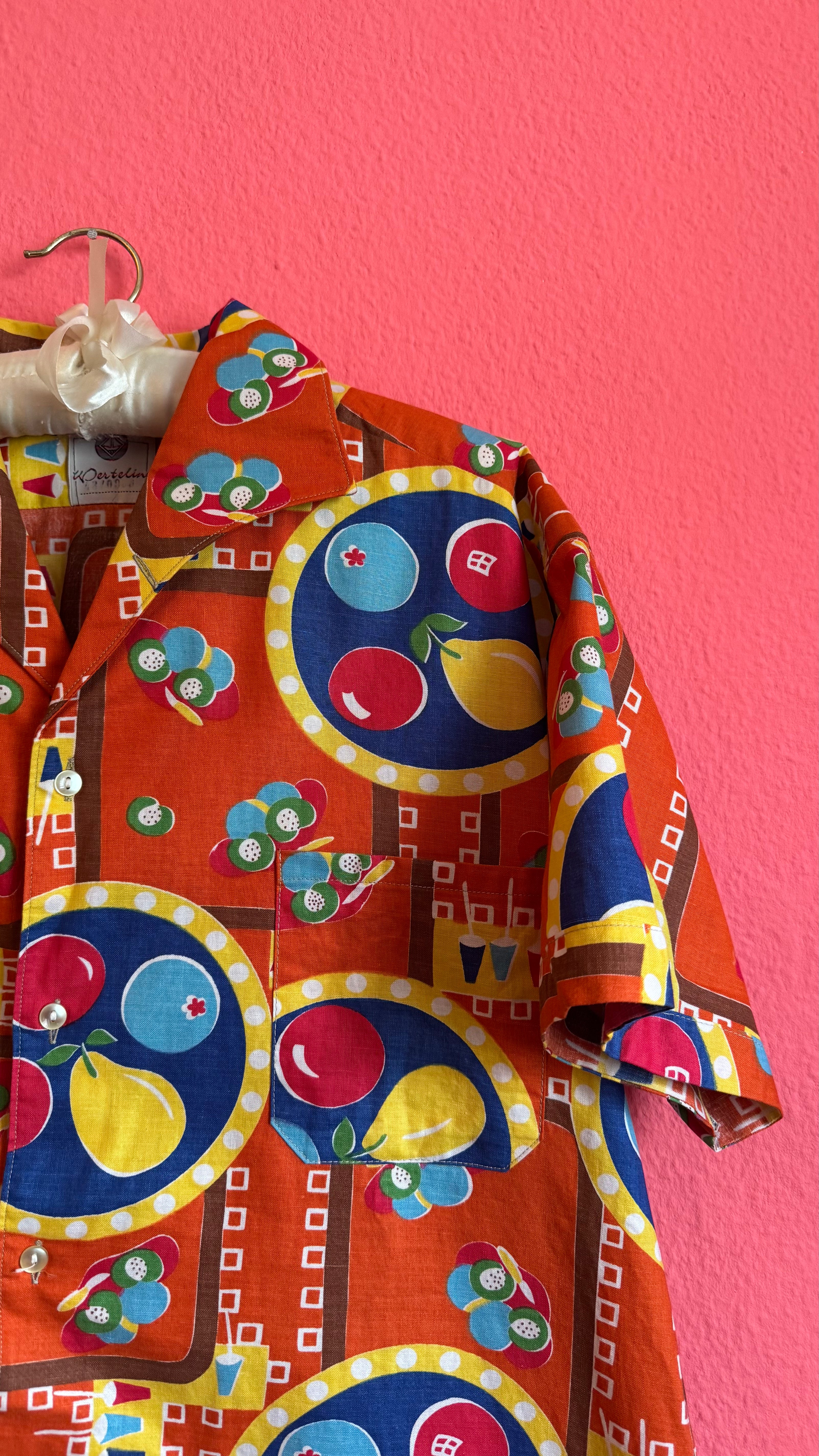 Vintage 1970s Orange Novelty Fruit Print Short-Sleeve Shirt