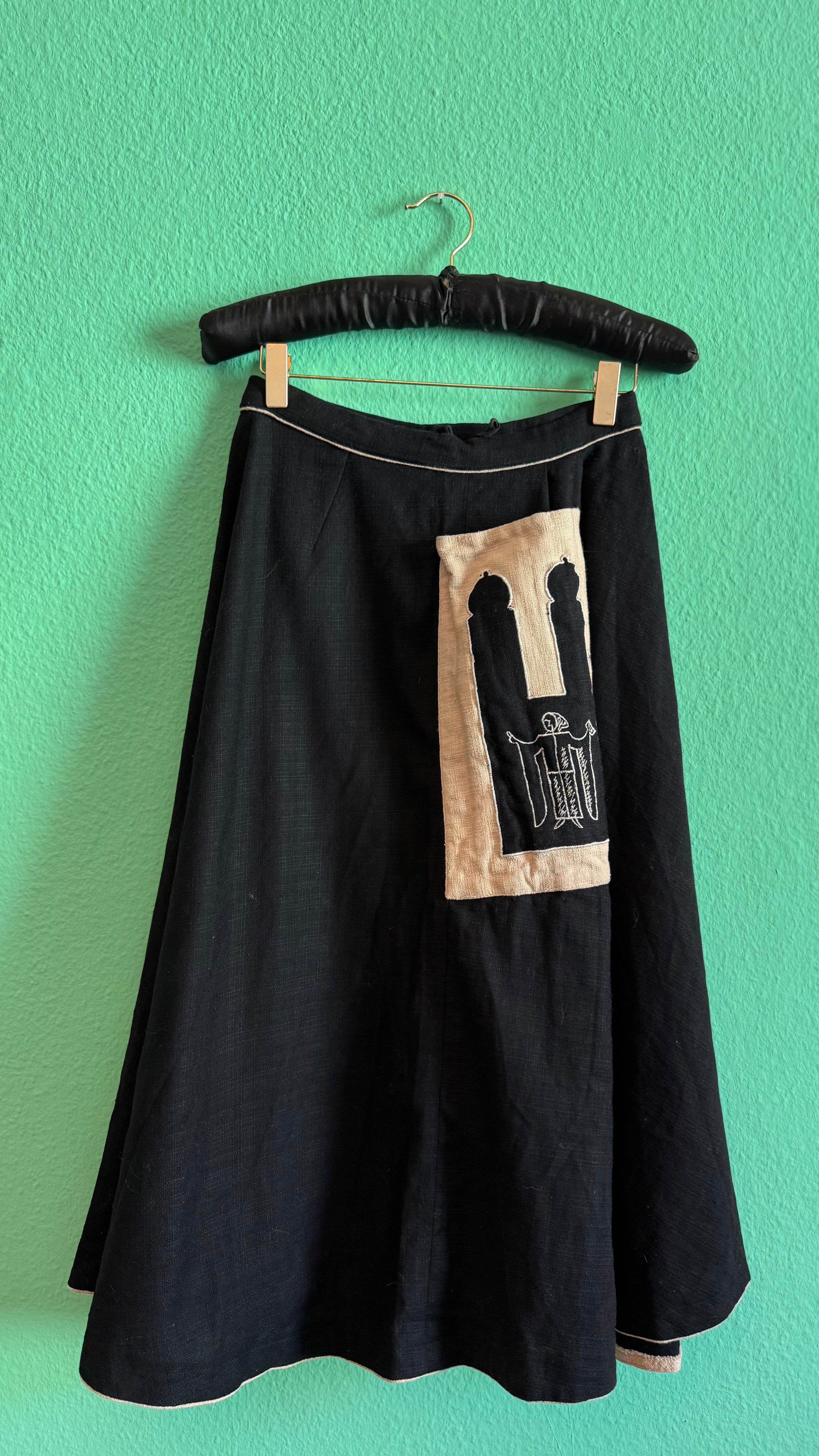 Vintage 1970s Black Munich Appliqué Midi Skirt