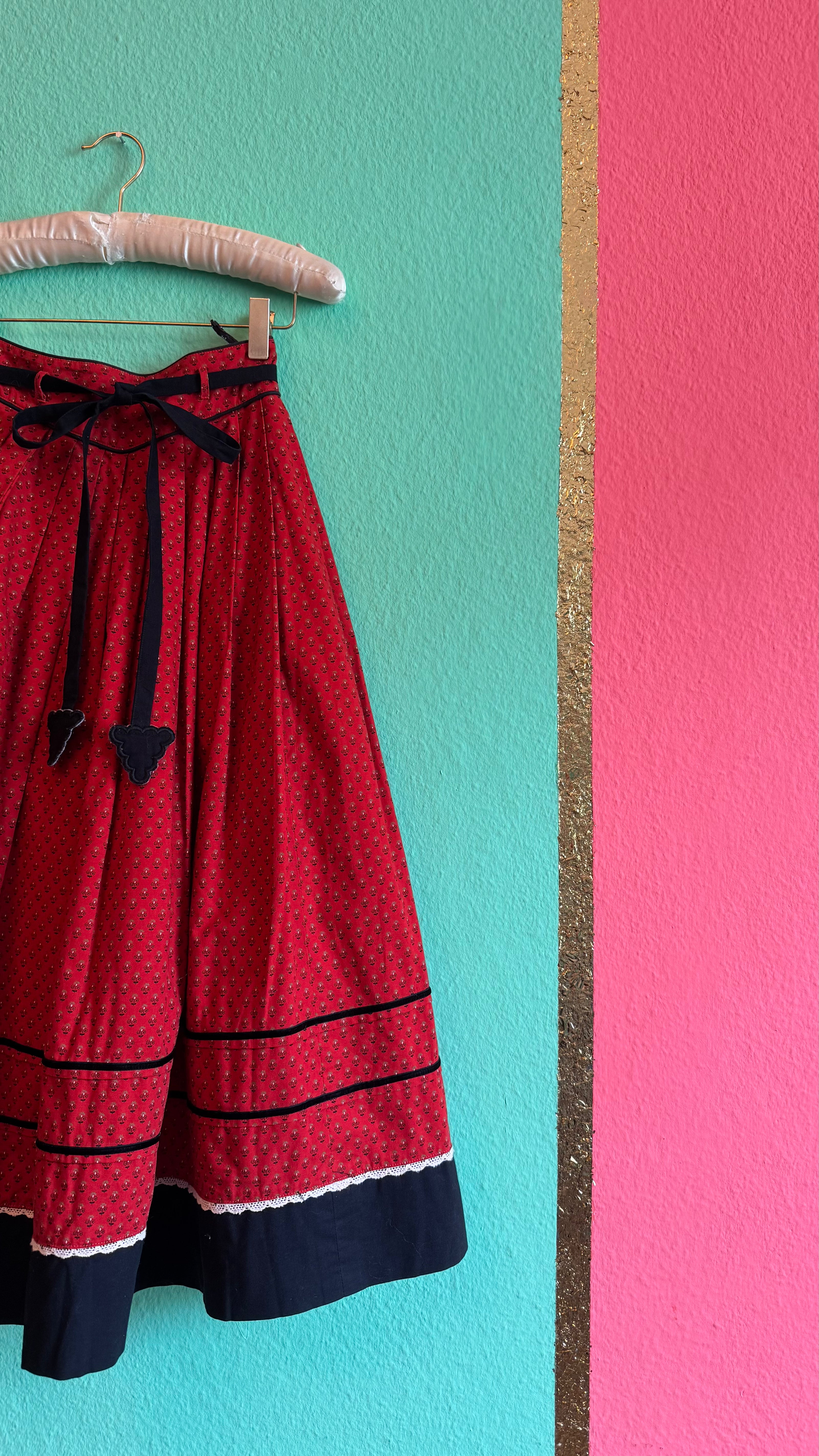 Vintage 1970s Red and Black Tracht Midi Skirt